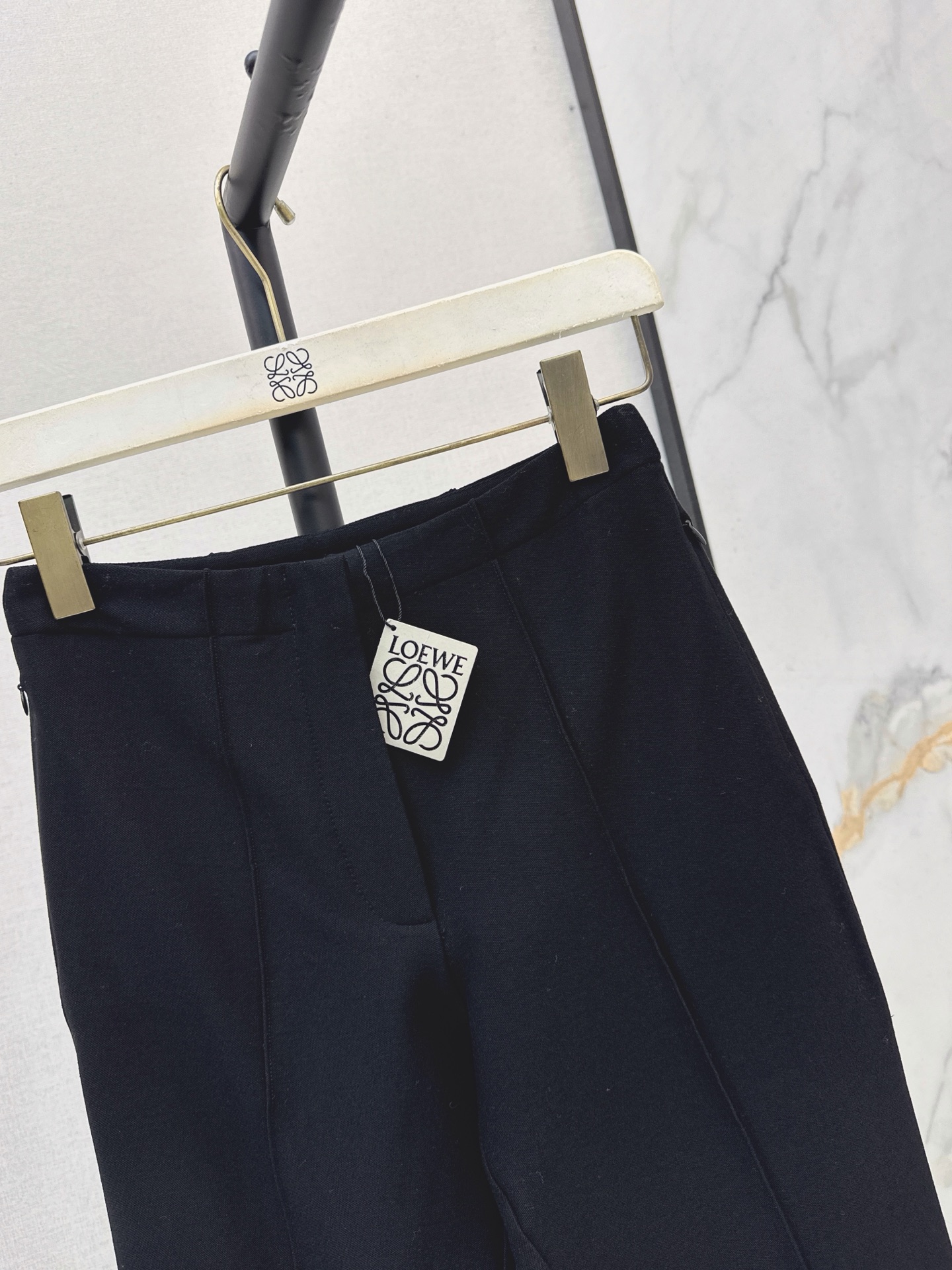 Loe 26fw stirrup pants