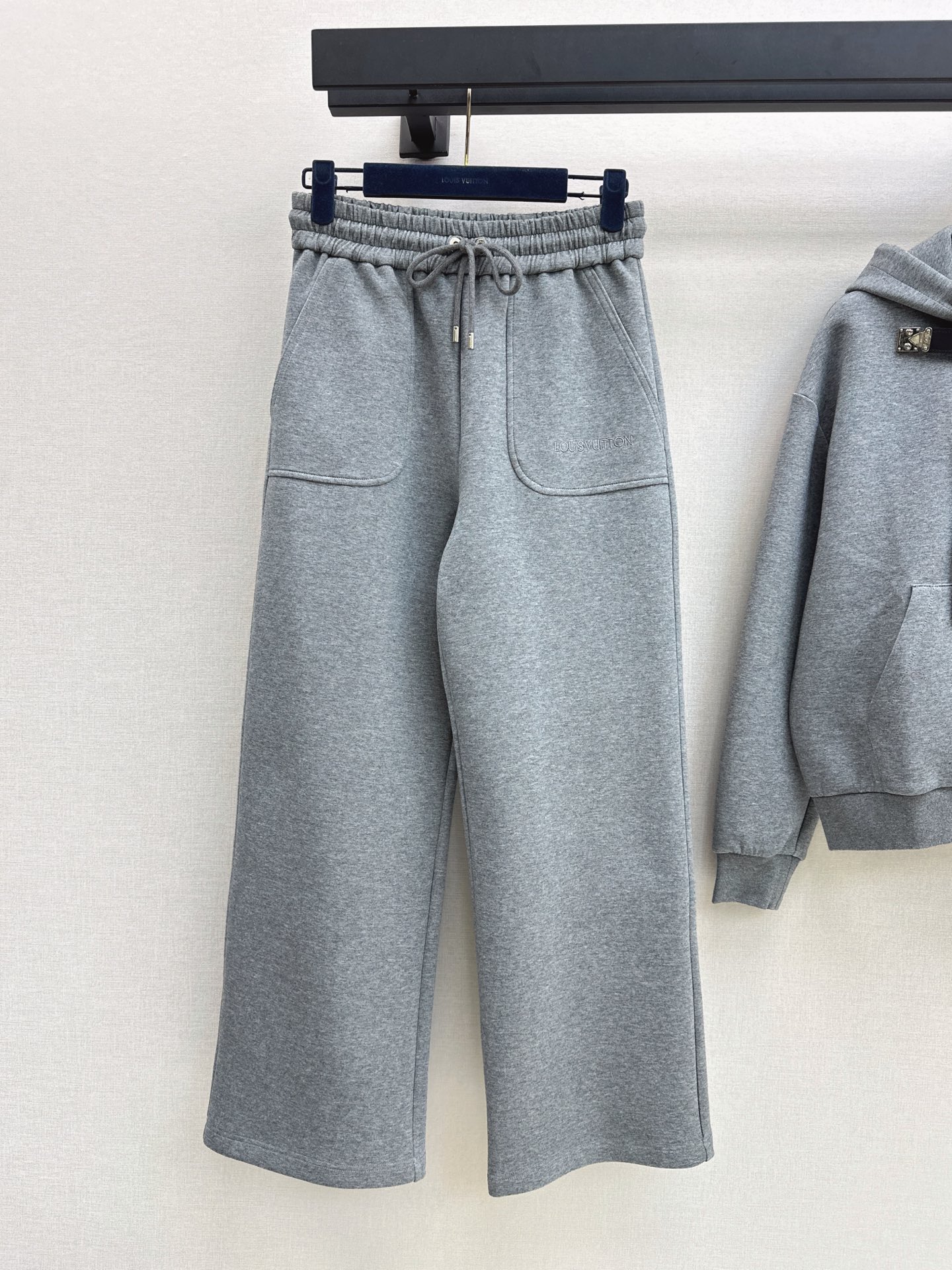 Loui 26fw hooded jacket pants sets