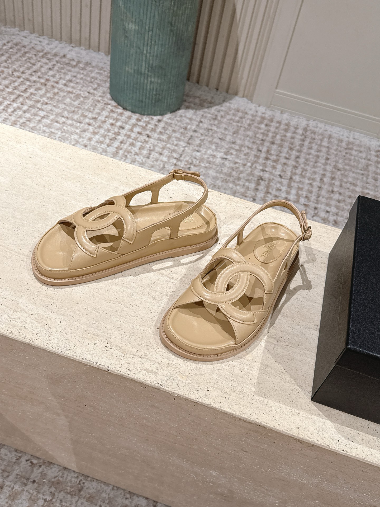 Chan 26fw sandals