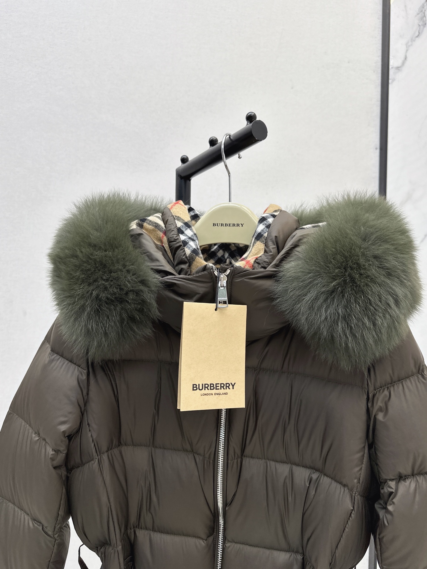 Bur 26fw Hooded Belted Down Jacket