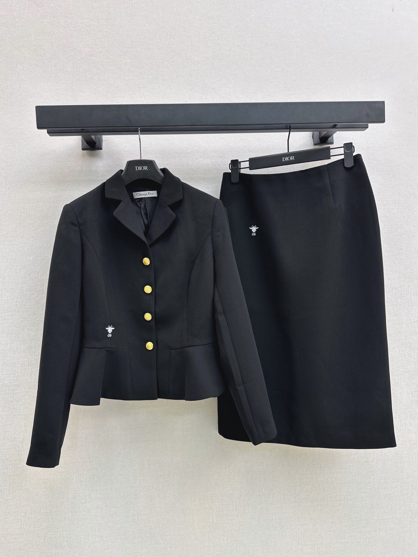 CD 26fw bee embroidery jacket A-lin skirt