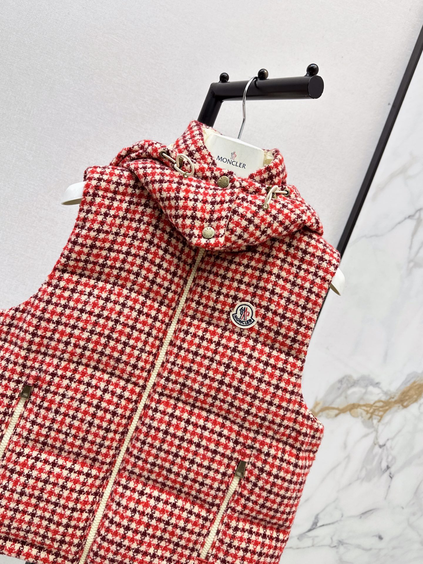 Monc 26fw houdstooth down vest