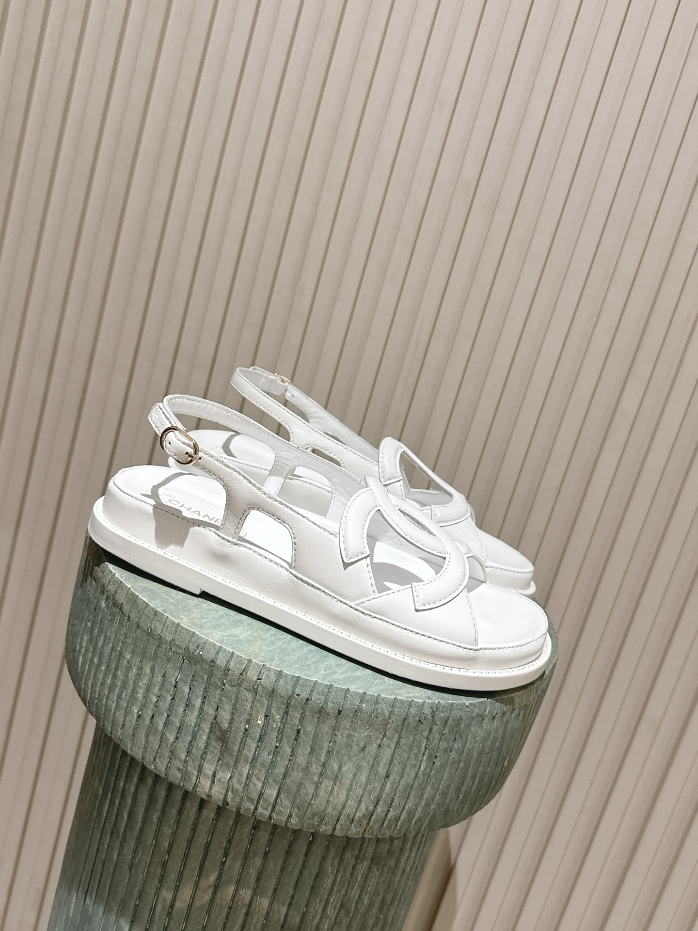Chan 26fw sandals