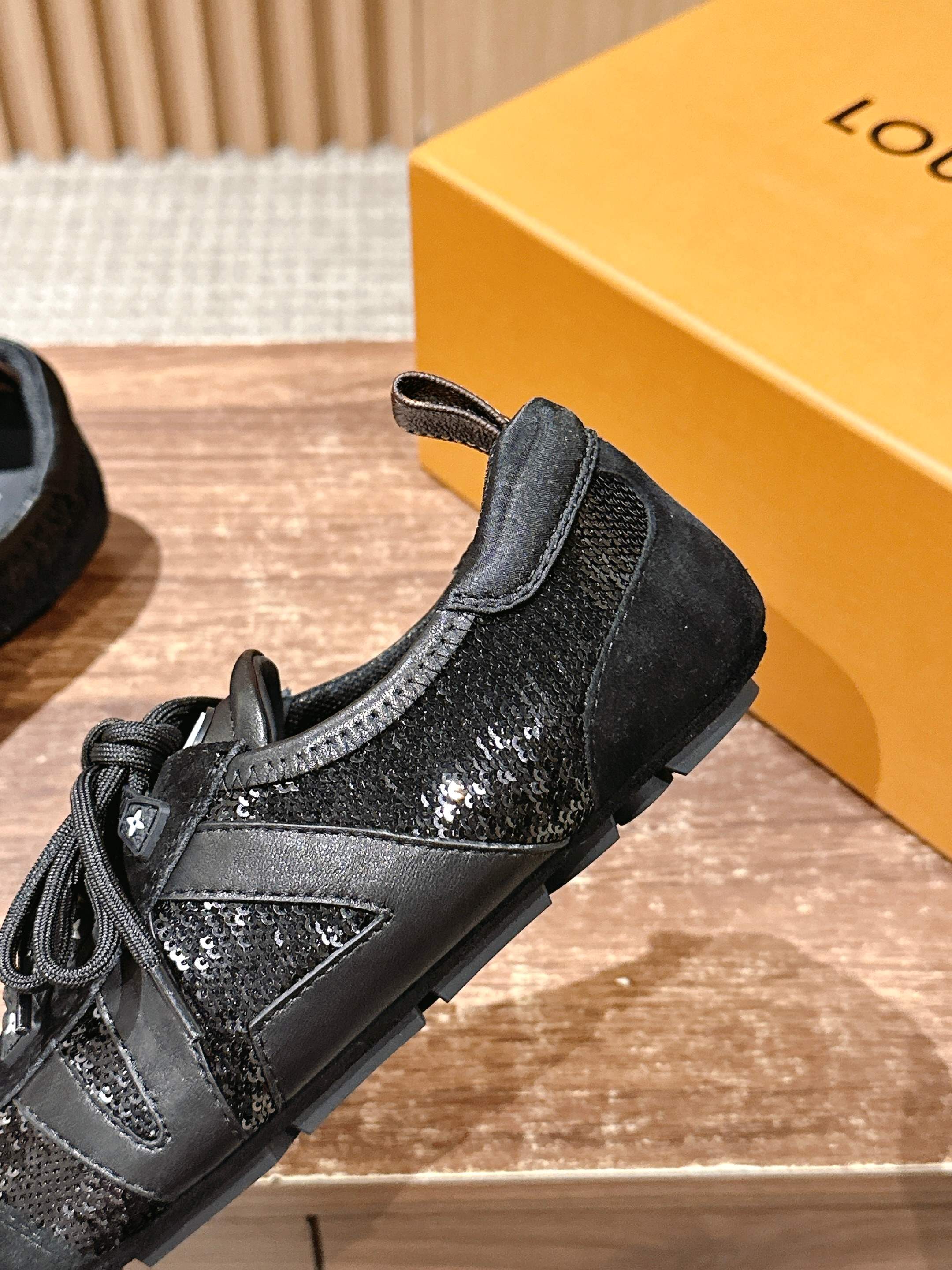 Loui 25fw sneaker