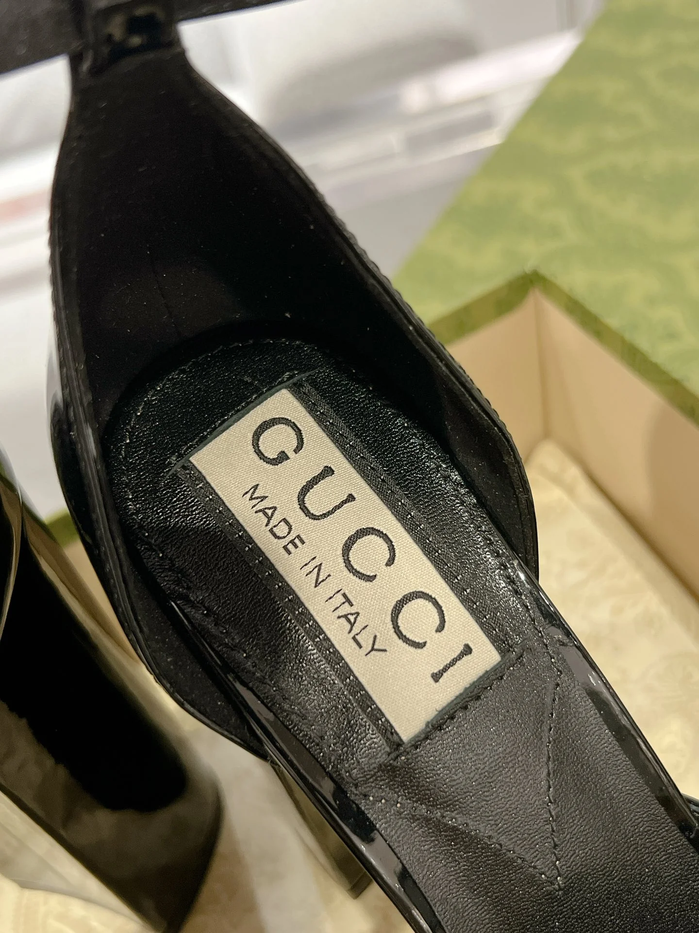 Gucc 25fw chunky heels with crystal diamond bling pumps