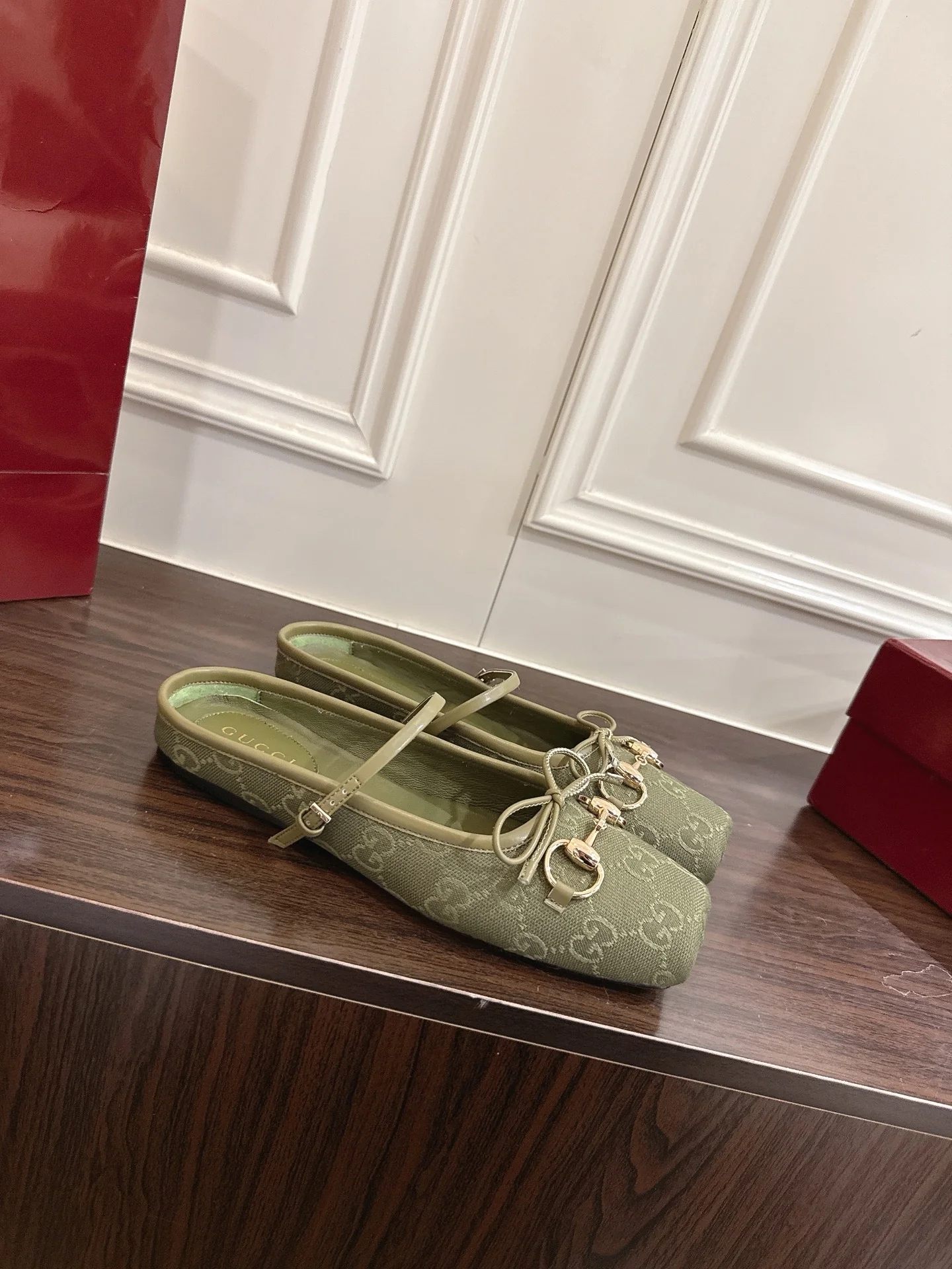 Guc 25fw mules