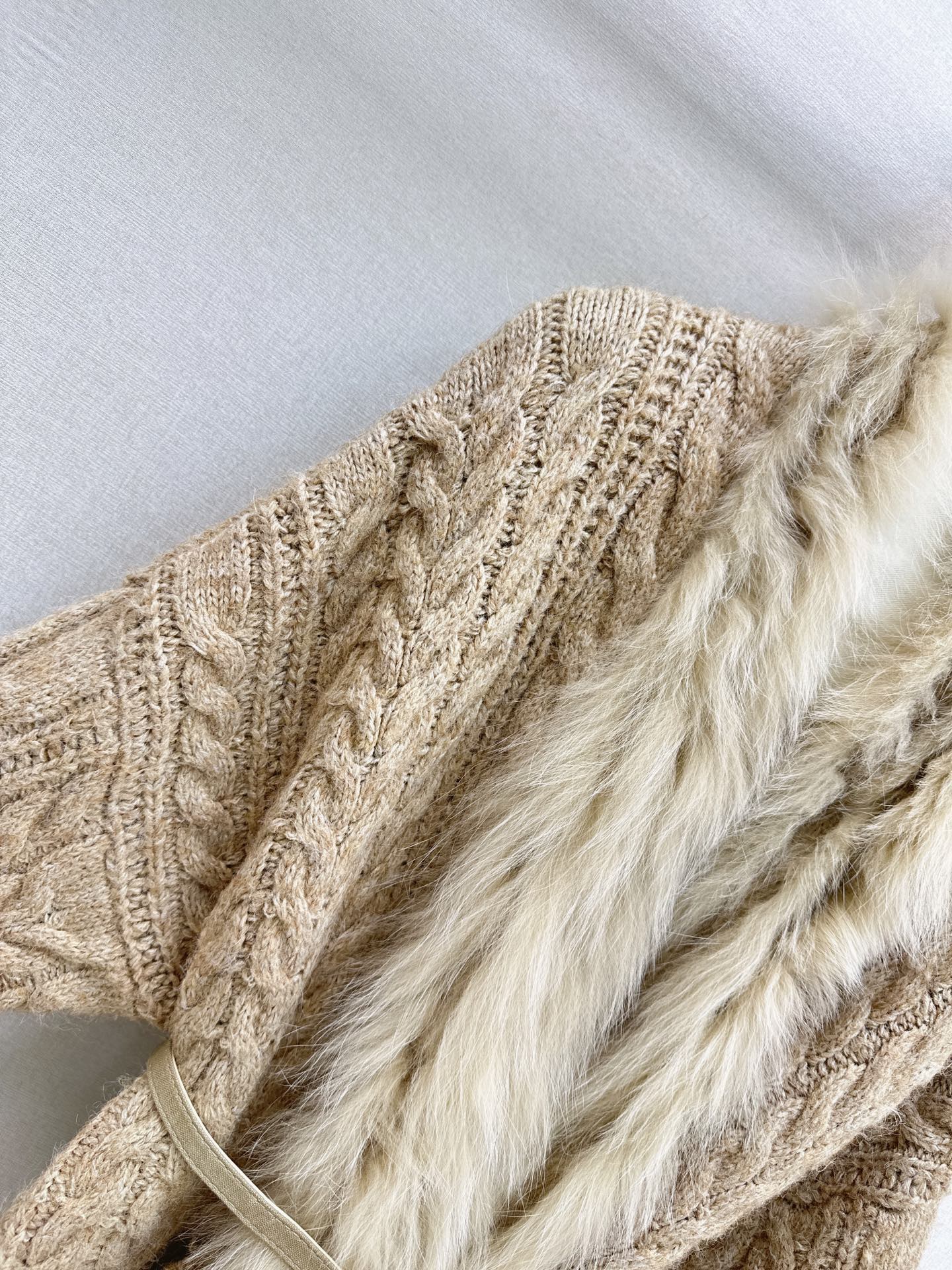 Fen 26fw fur-trim knit cardigan