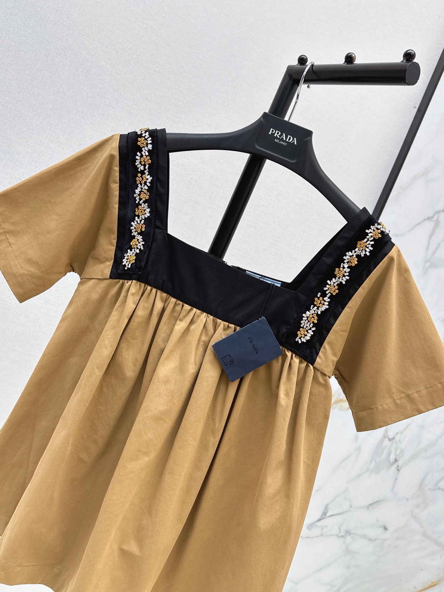 Pra 26fw rhinestone beading top