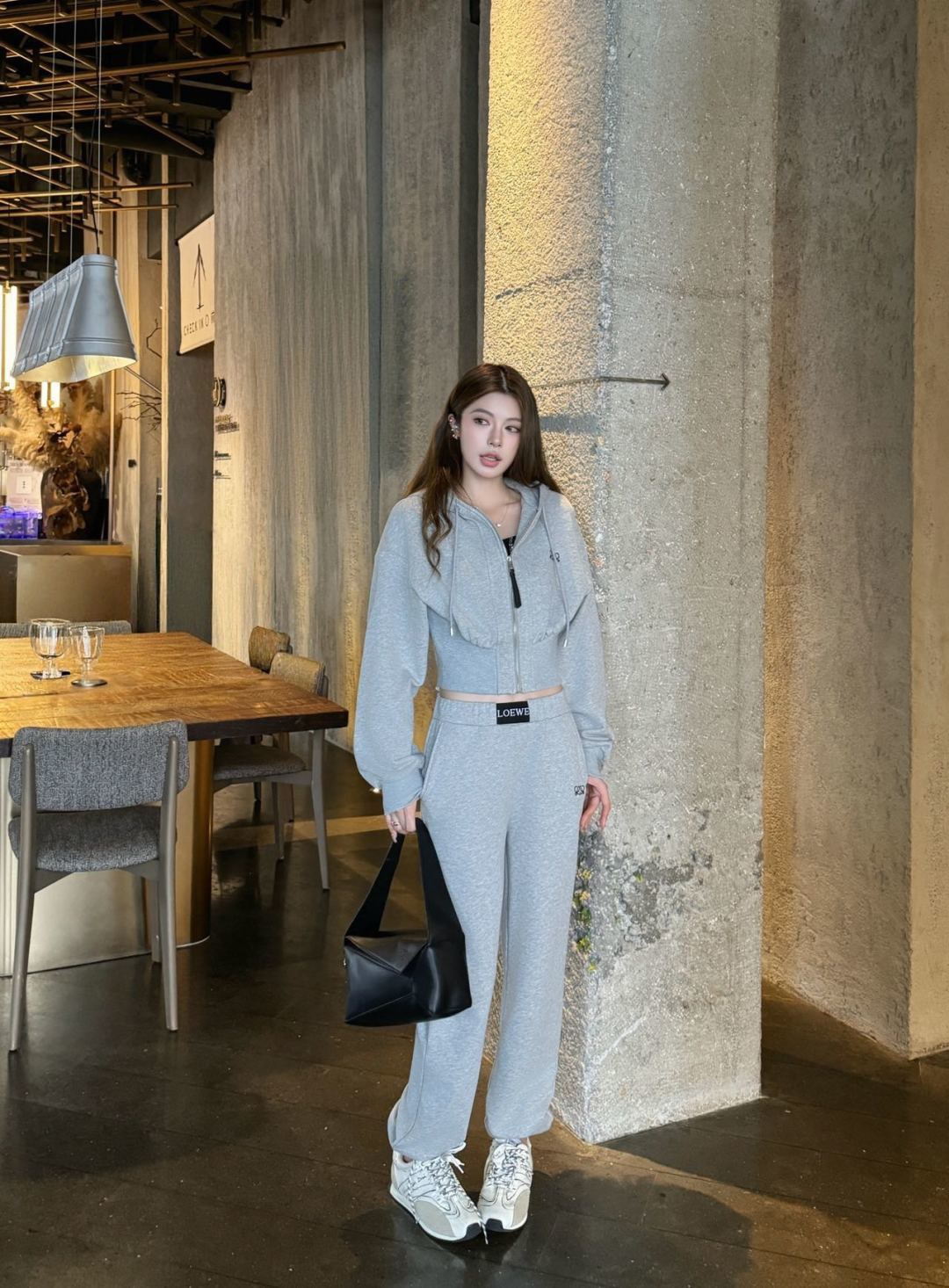 Loe 26fw embroidery hooded jacket pants sets