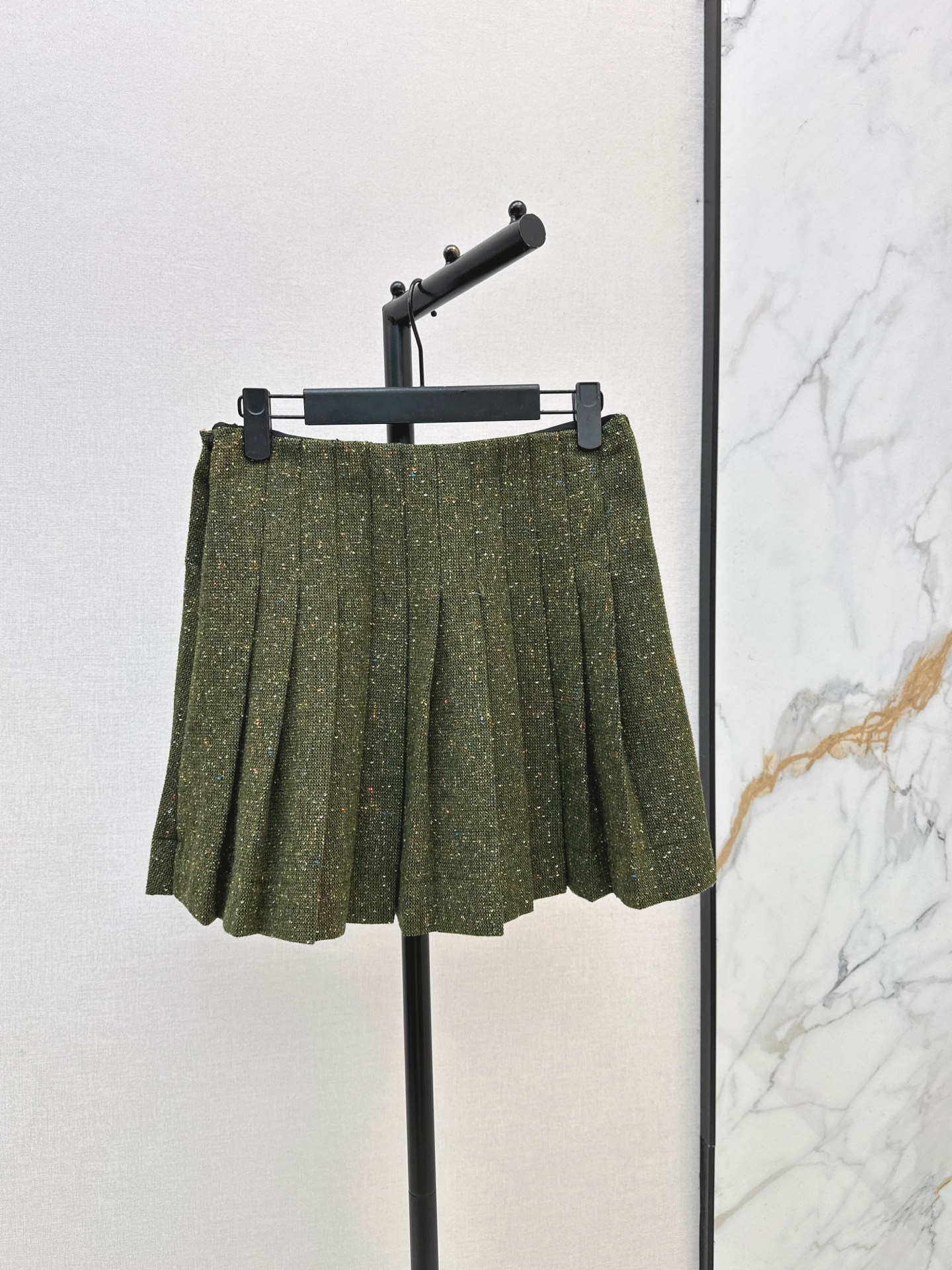 CD 26fw mini pleated skirt