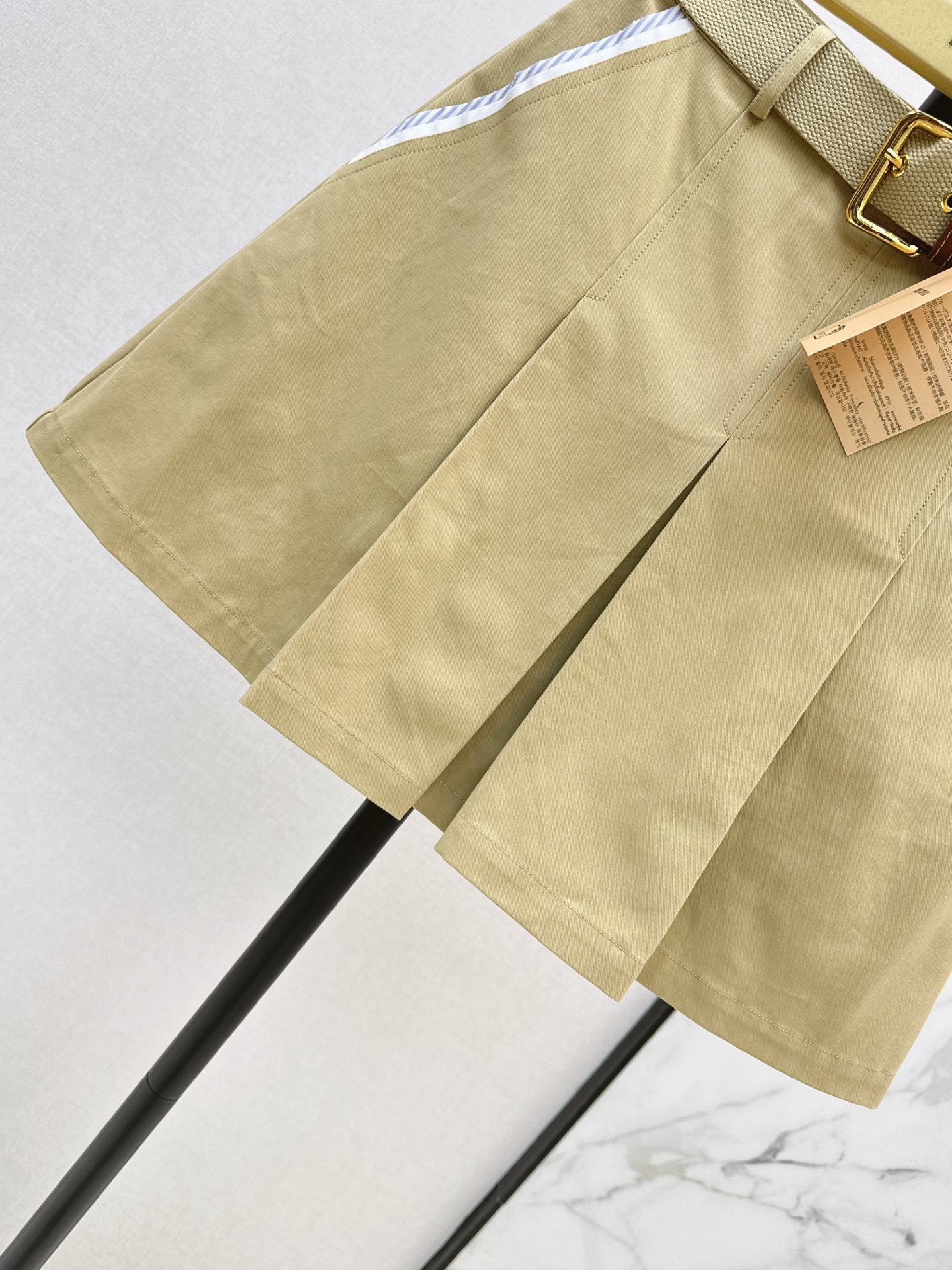 Miu 26fw A-line pleated skirt