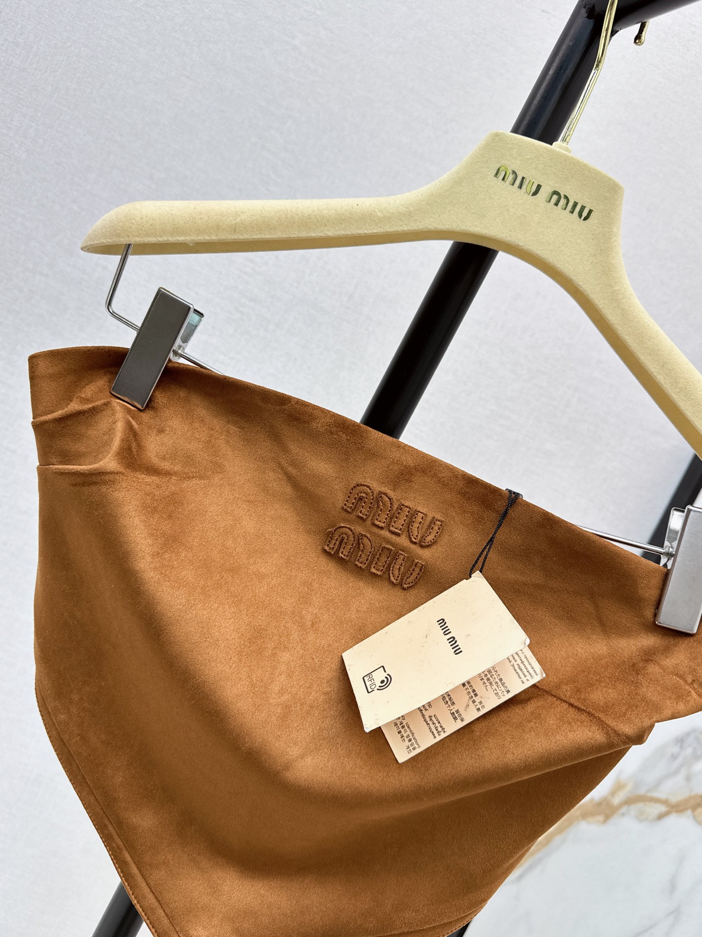Miu 26fw suede-effect strapless top