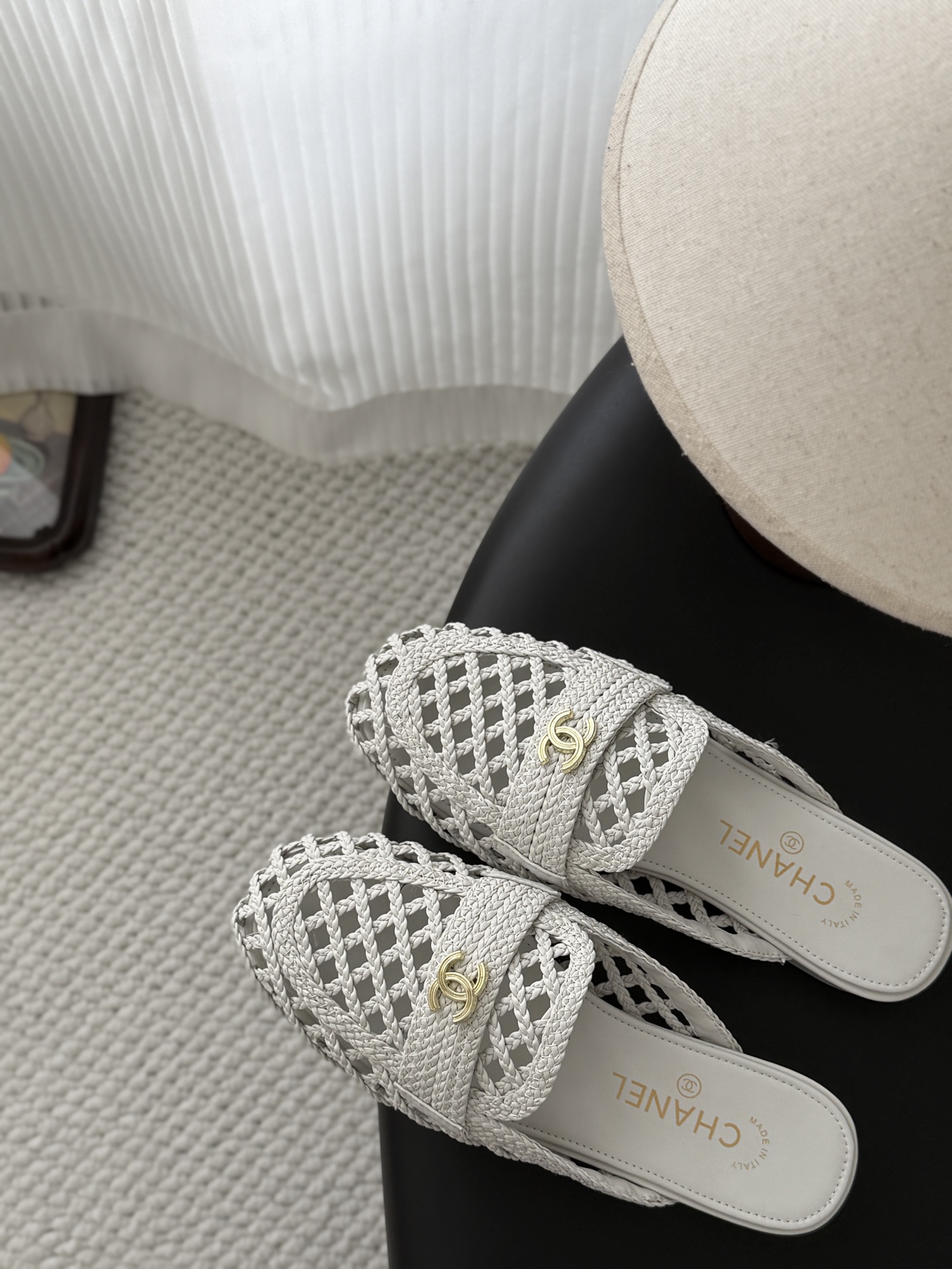 Chan 26ss woven slippers