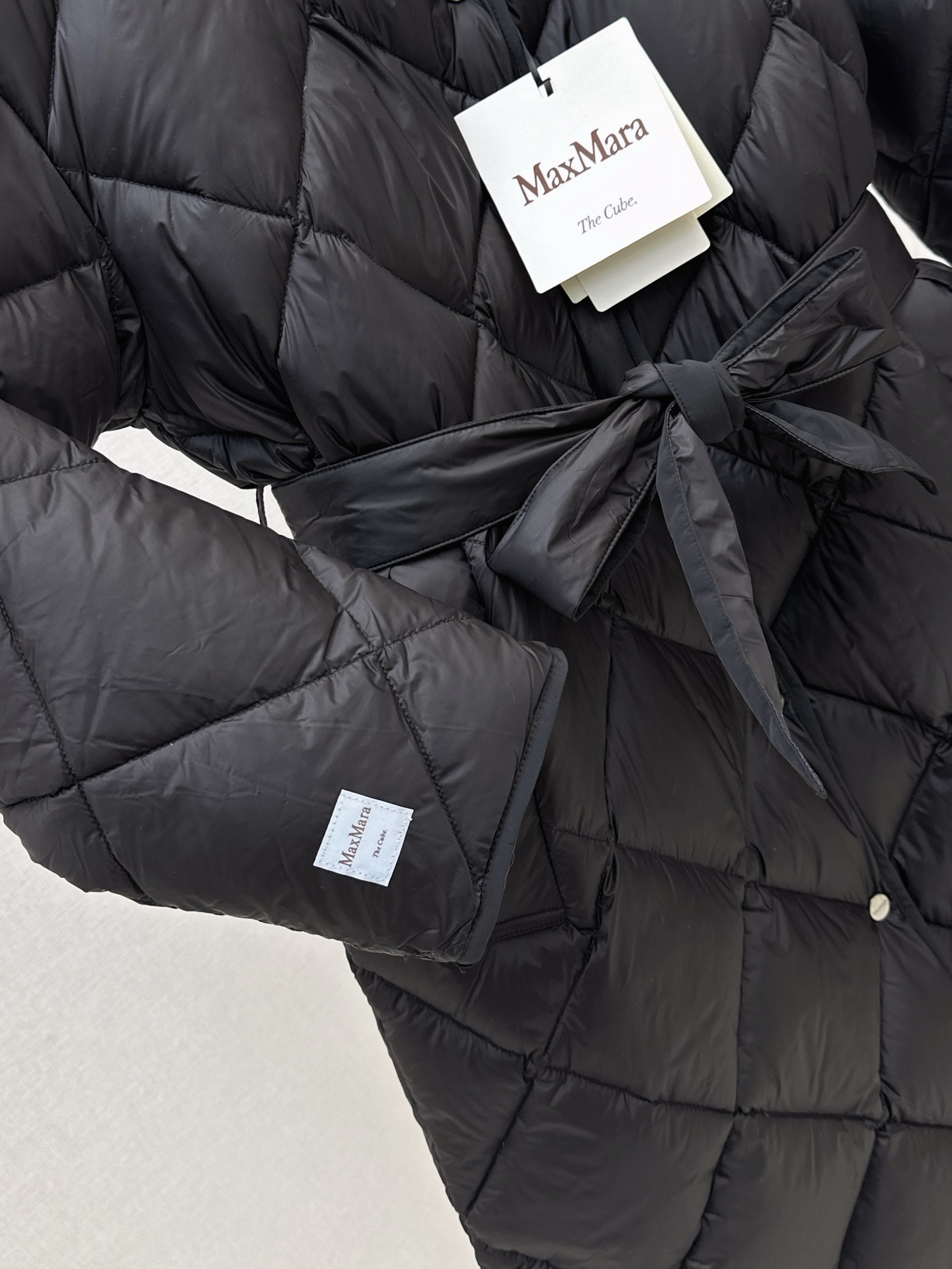 Max 26fw reversible hooded puffer jacket