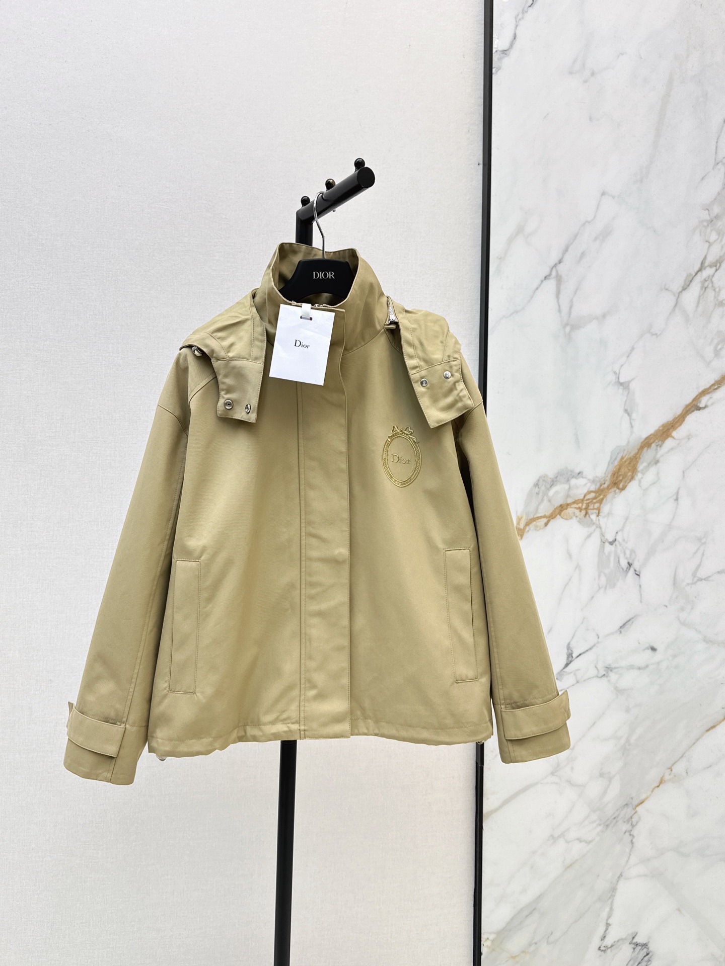 CD 26fw hooded cropped trench coats