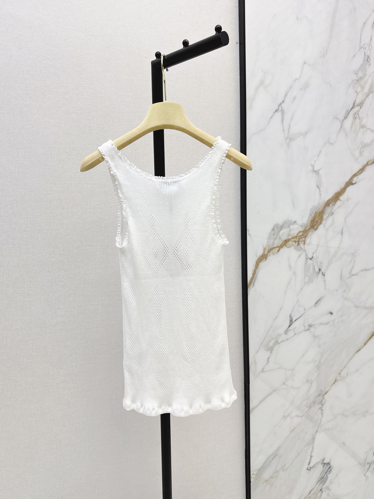 Miu 26fw lace trim vest