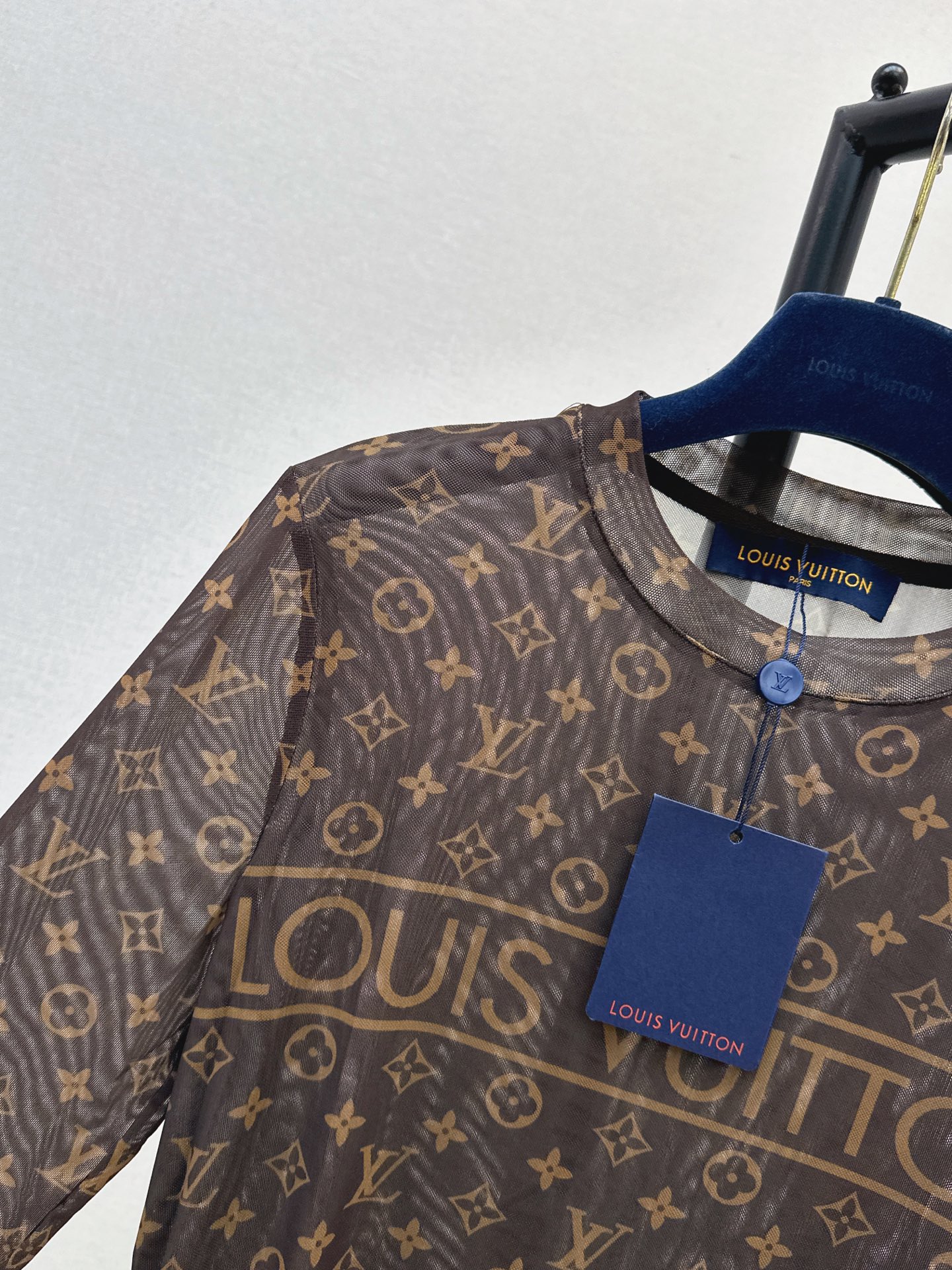 Loui 26fw print mesh basic tee