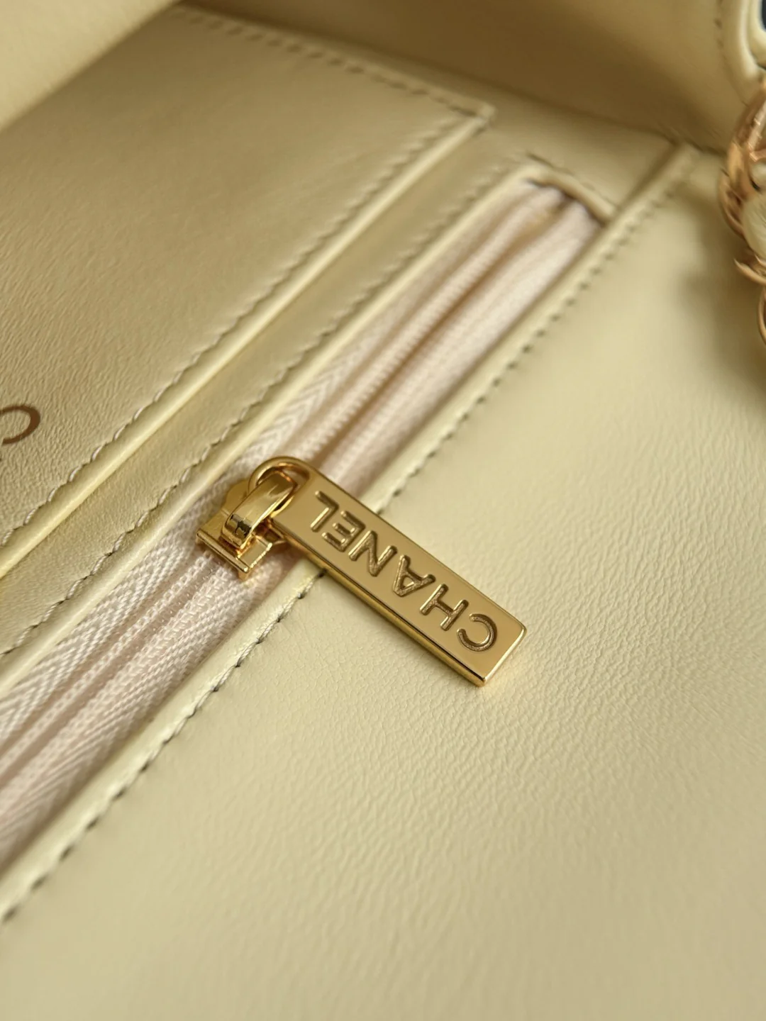 Chan cf20 chain shoulder bag