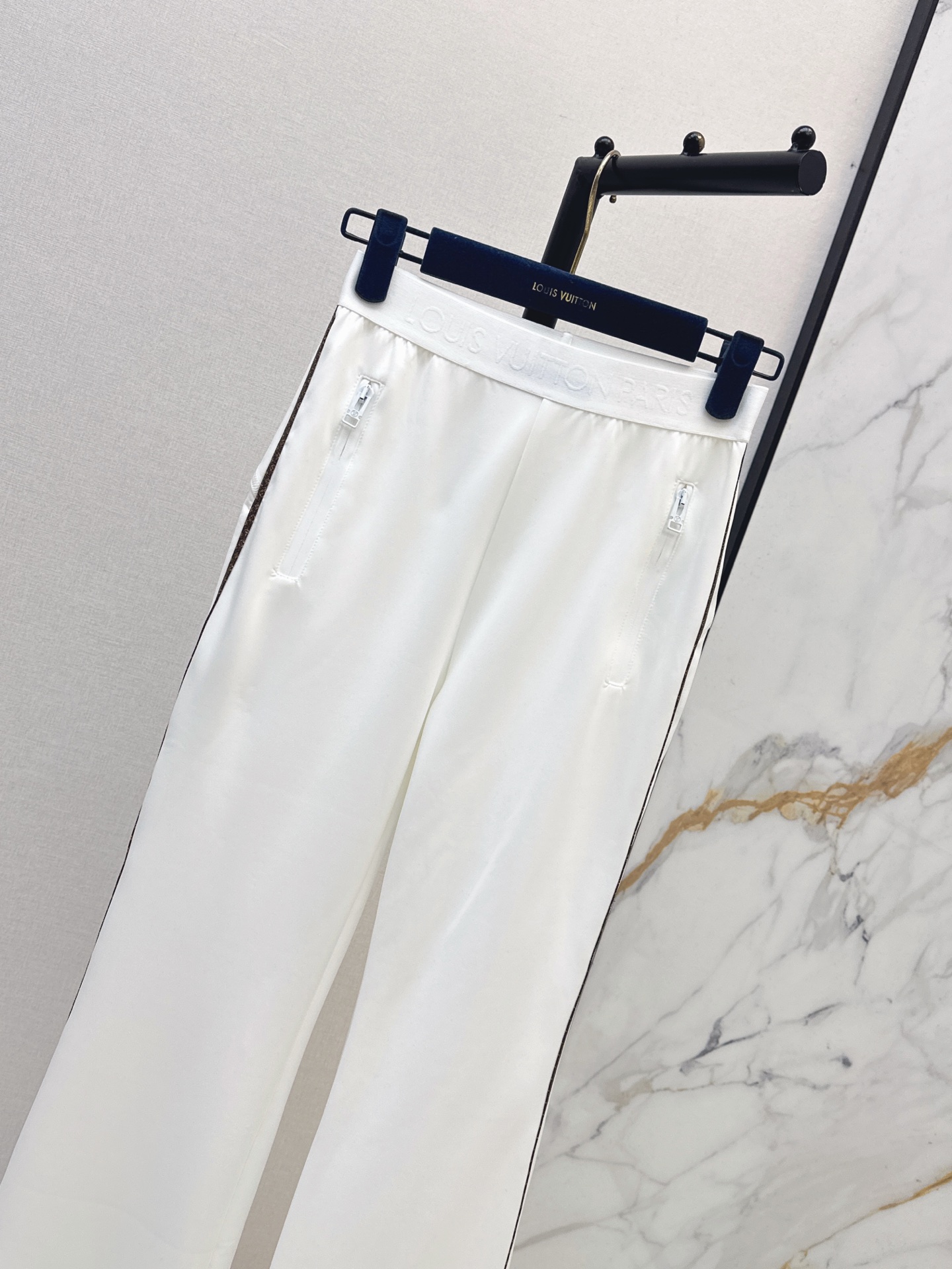 Loui 26fw flared pants