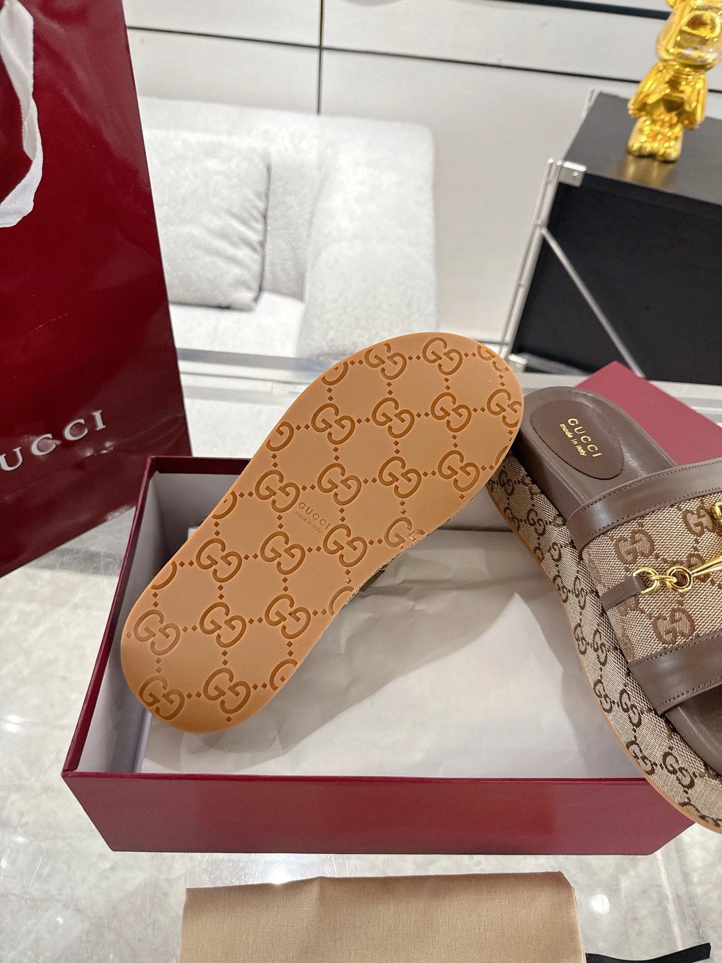 Gucc 25fw thick slippers