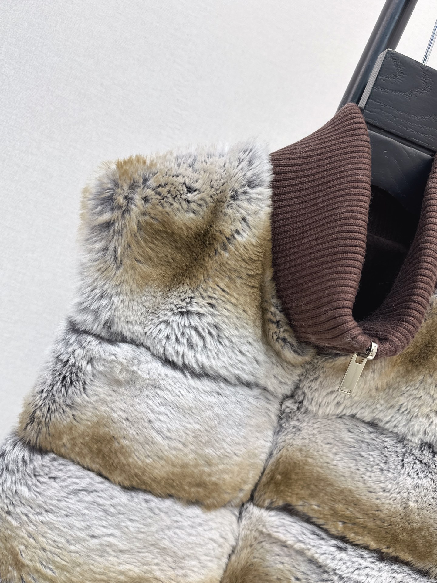 Sain 26fw reversible fur vest jacket
