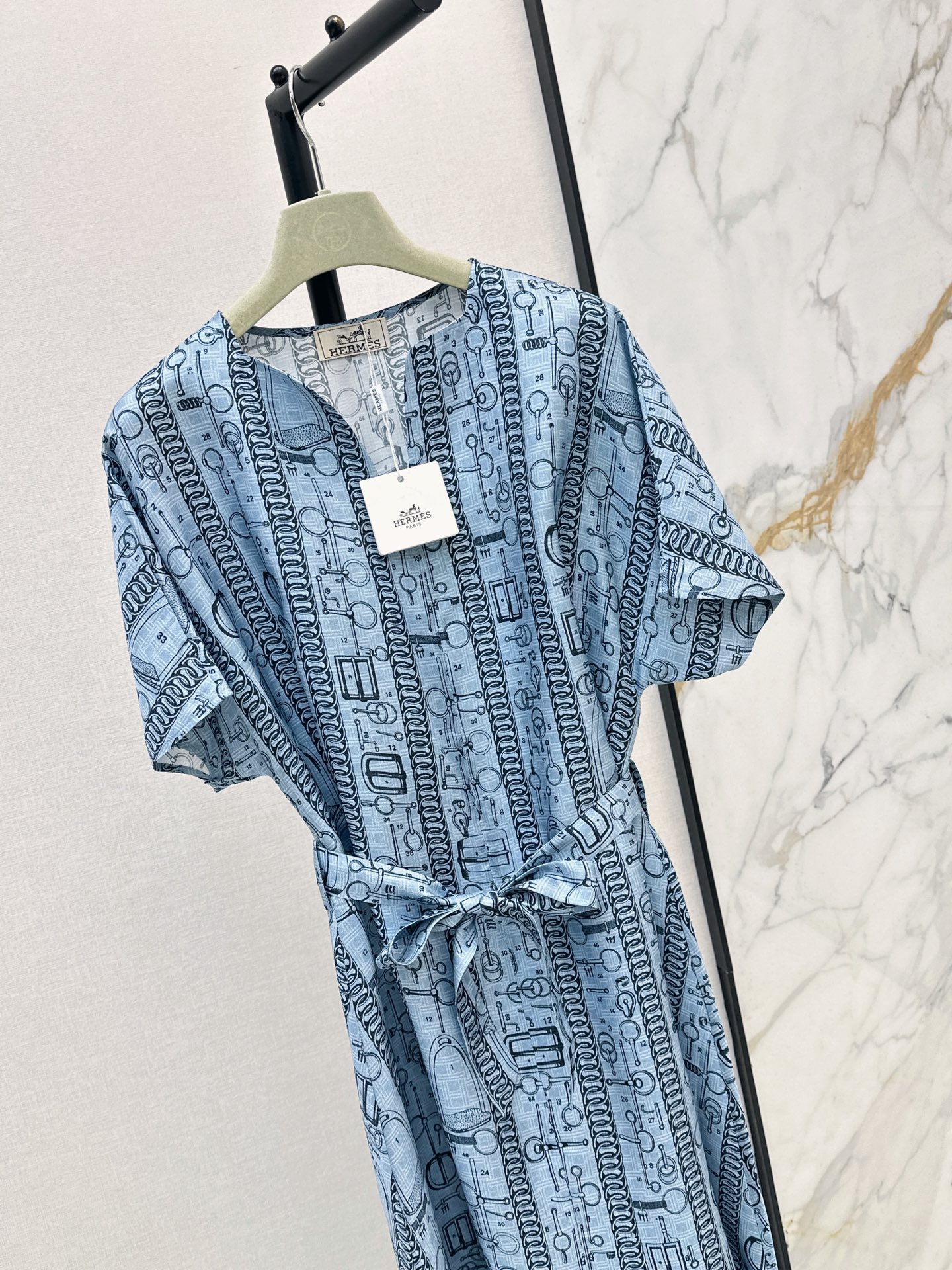 Her 26fw pring silk dress