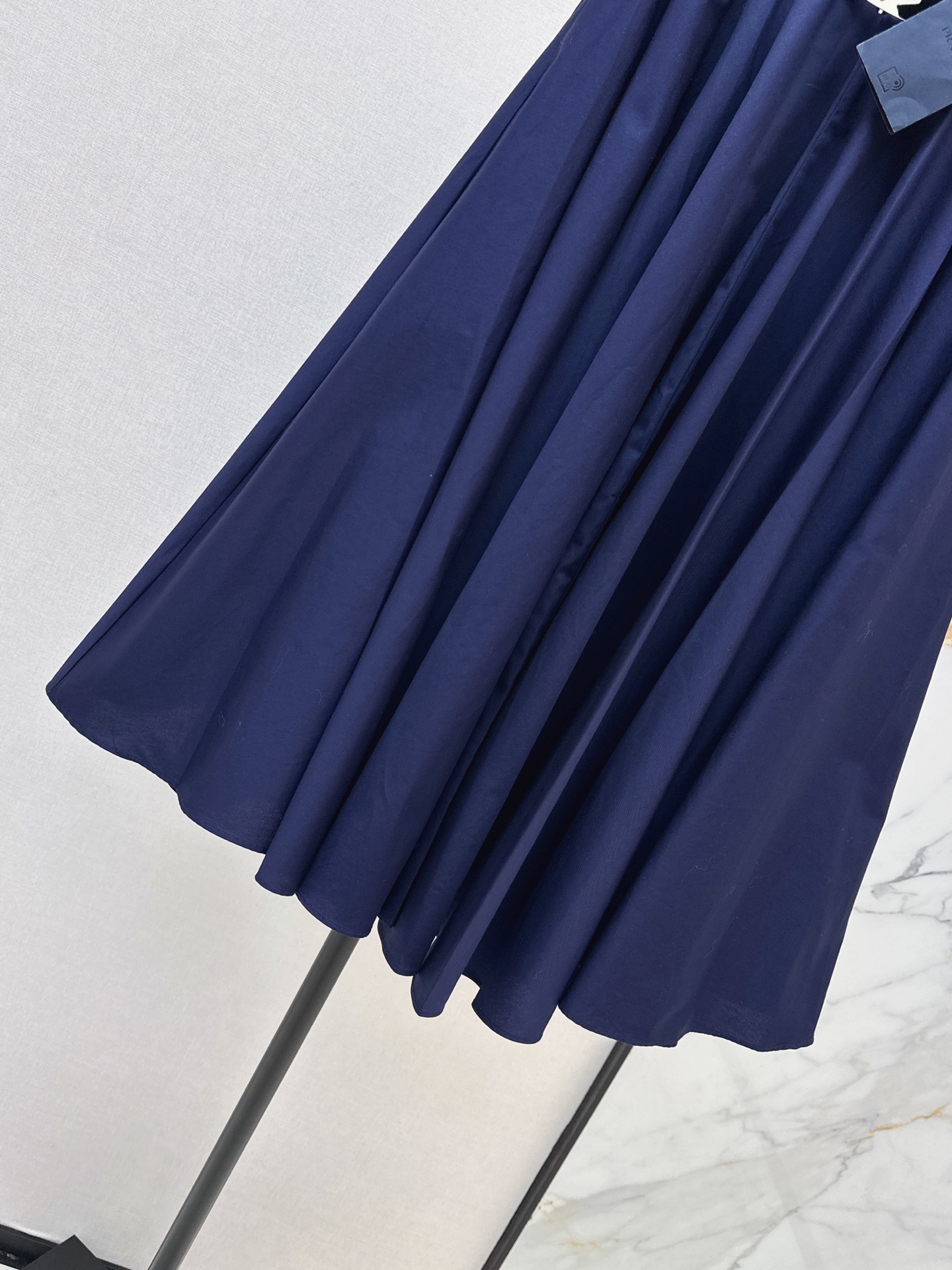 Pra 26fw pleated midi skirt