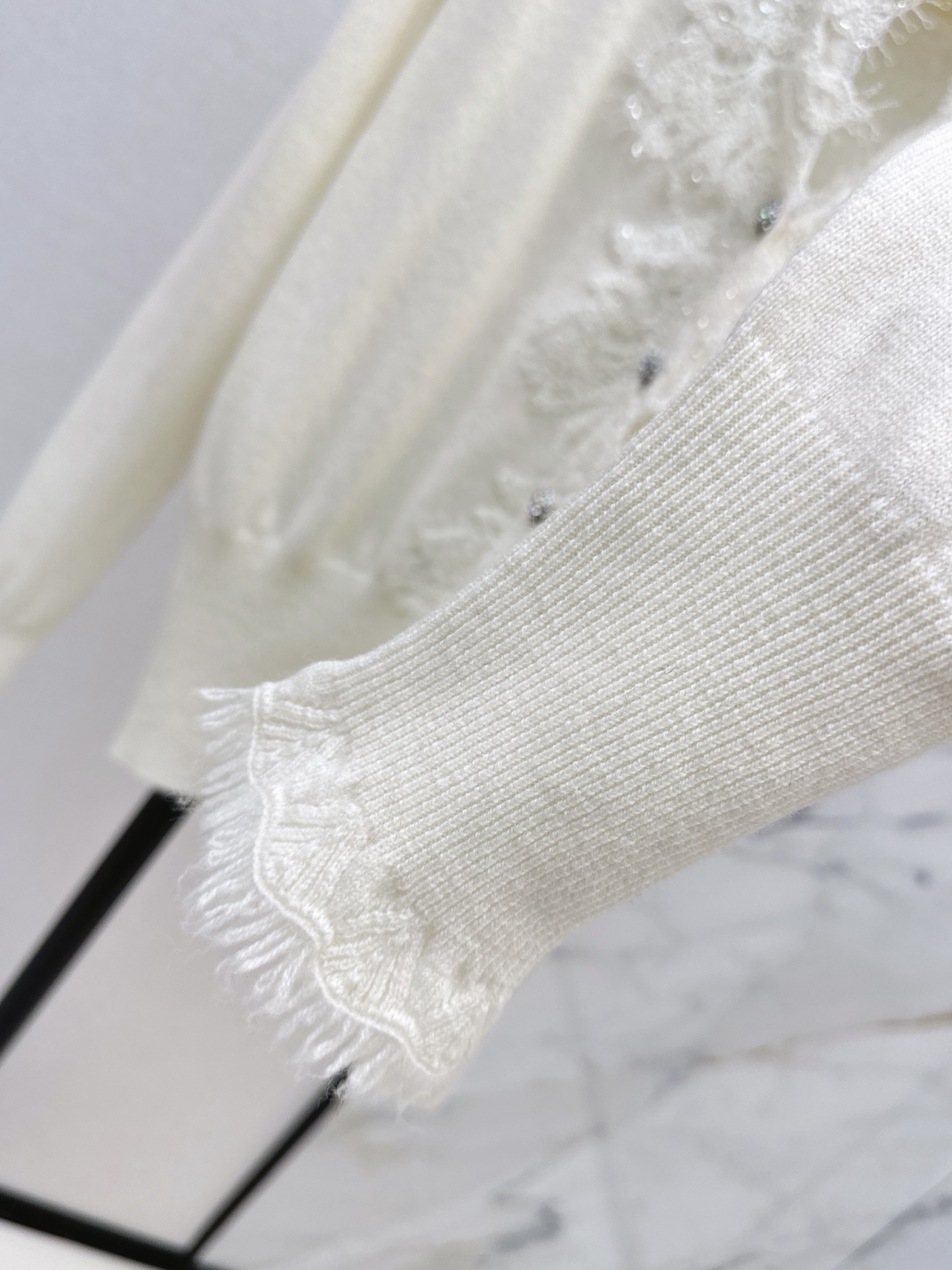 Miu 26fw lace contract knit cardigan