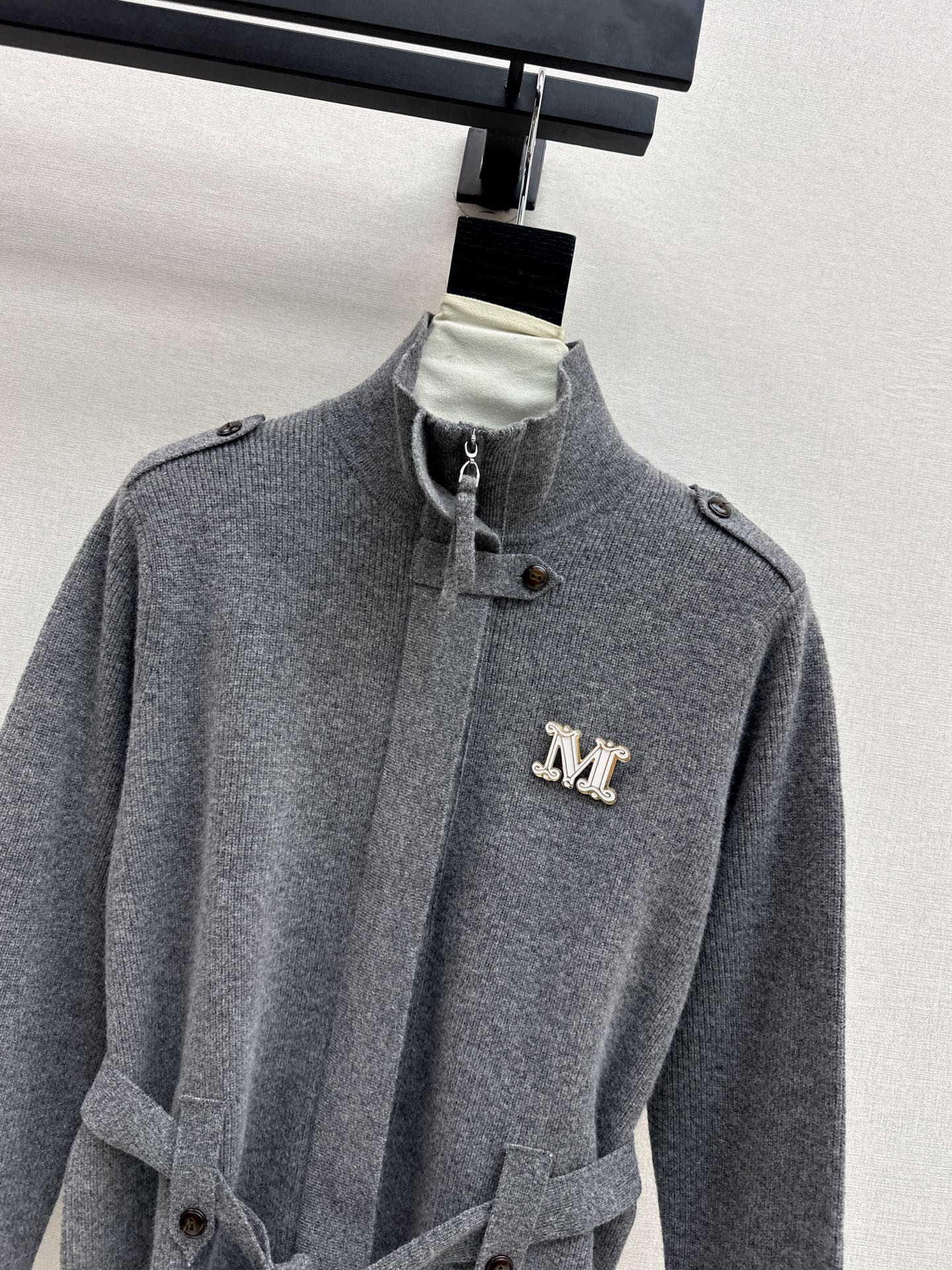 Max 26fw woolbelted cardigan