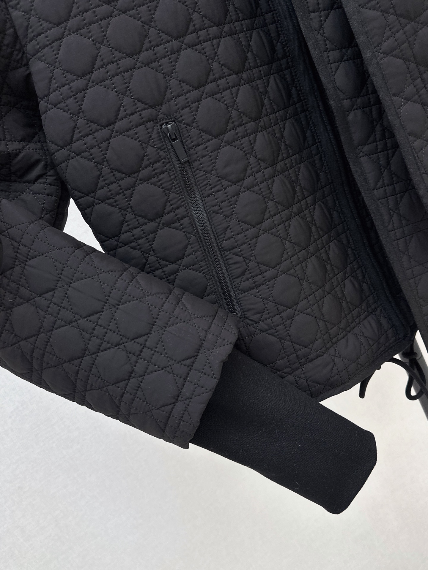 CD 26fw diamond-quilted jacket with scarf collar