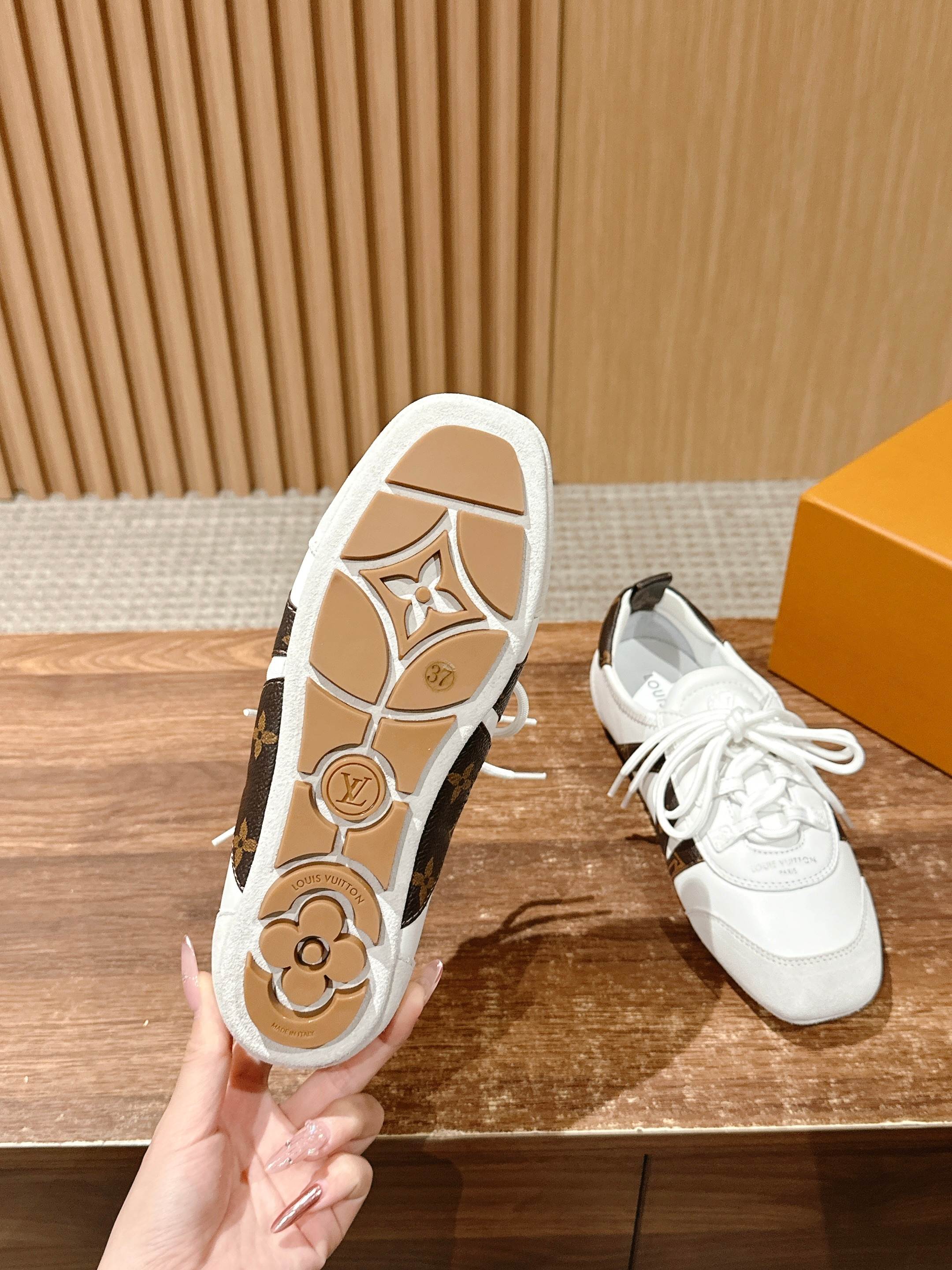 Loui 25fw sneaker