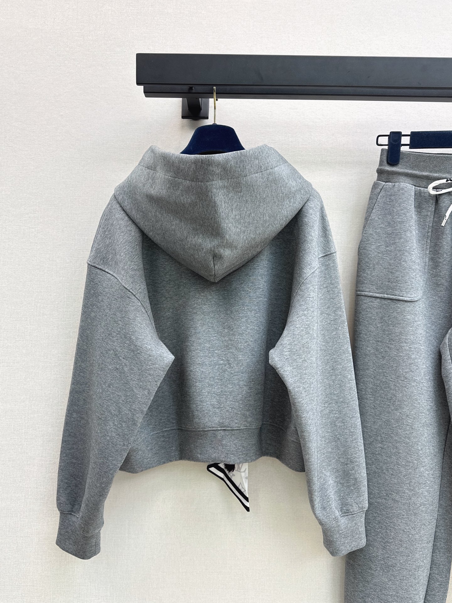 Loui 26fw scarf hhdie pants sets