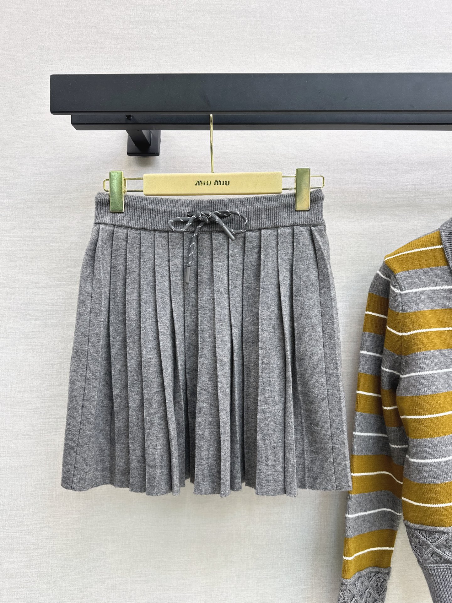 Miu 26fw stripe knit sweater pleated skirt sets