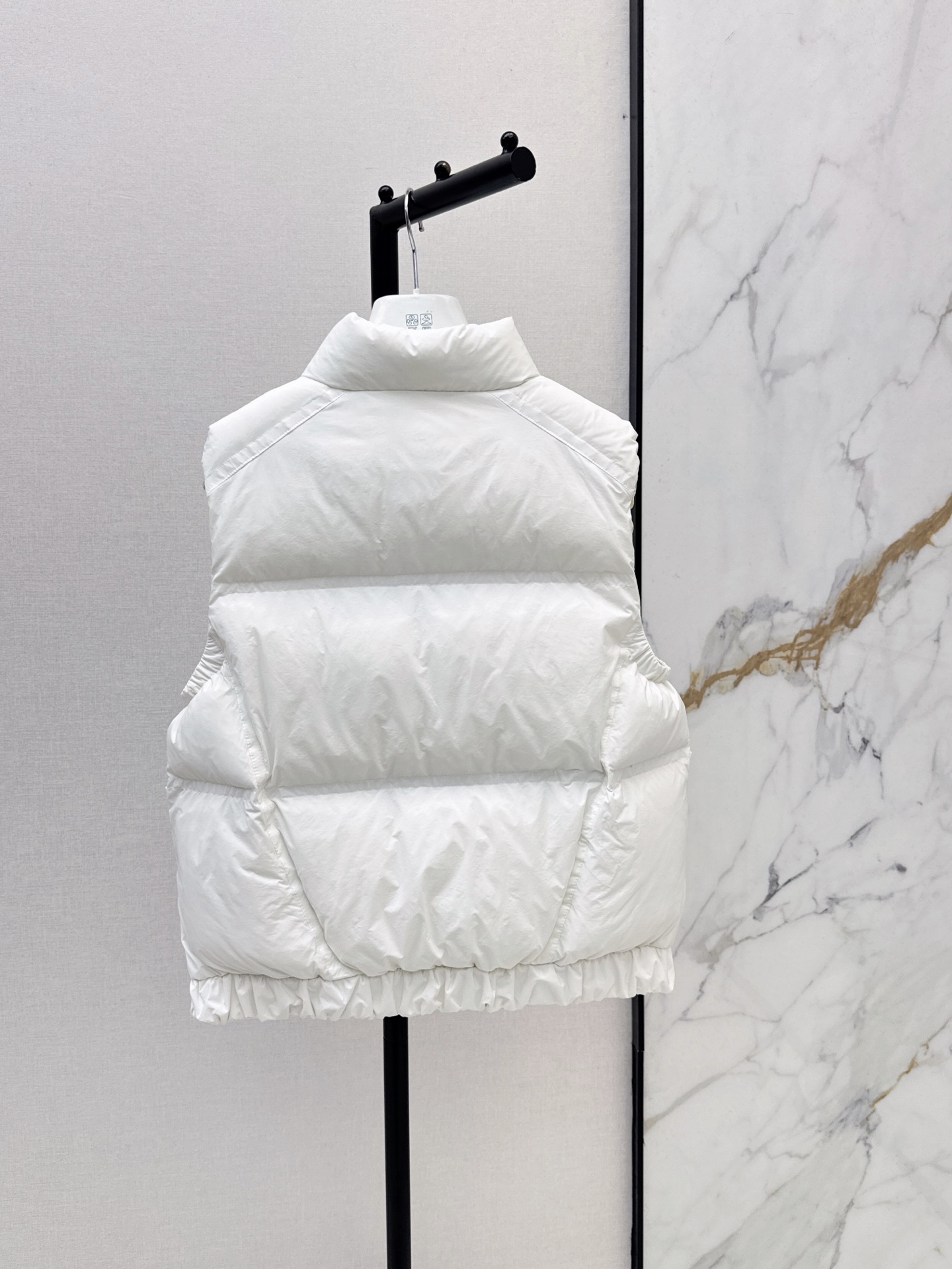 Monc 26fw down vest