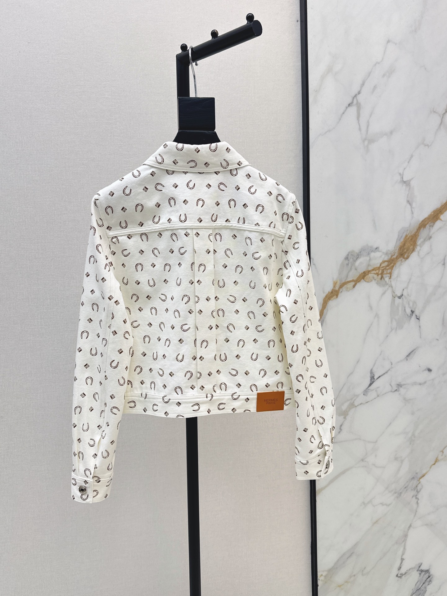 Her 26fw print jacket