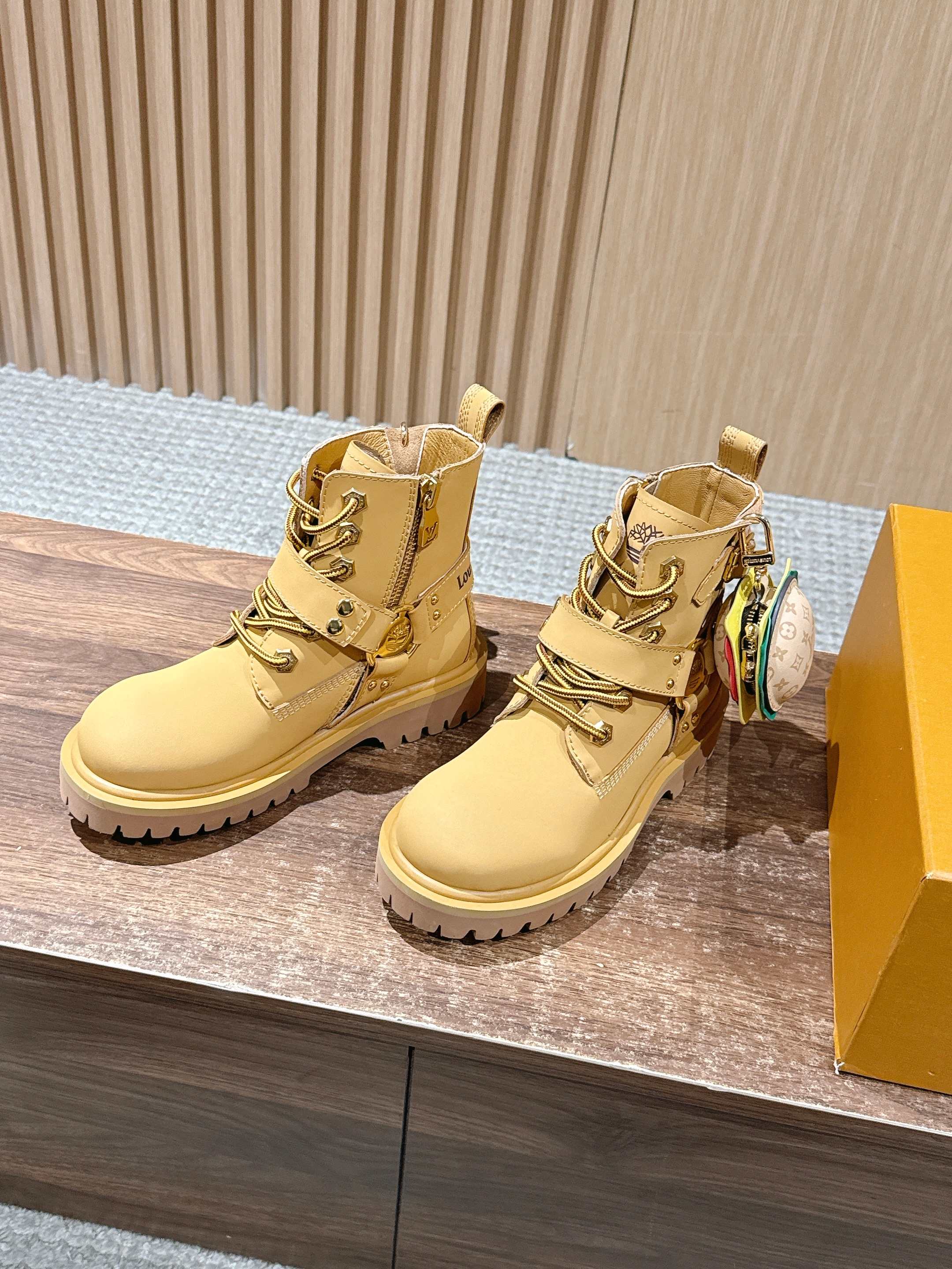 Loui 25fw biker boots