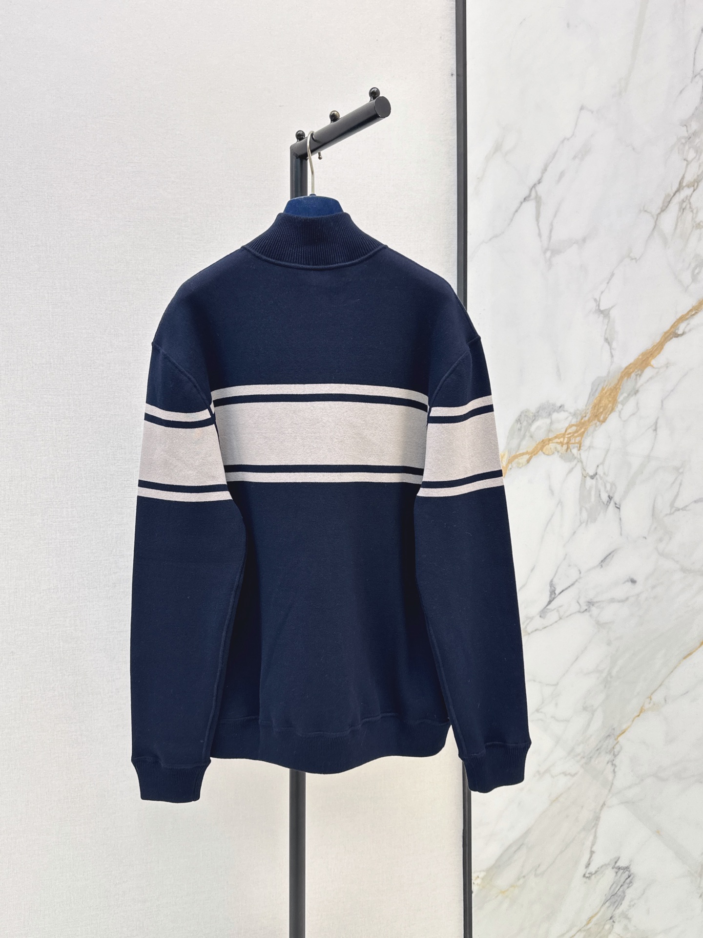 Loui 26fw reversible knit sweater