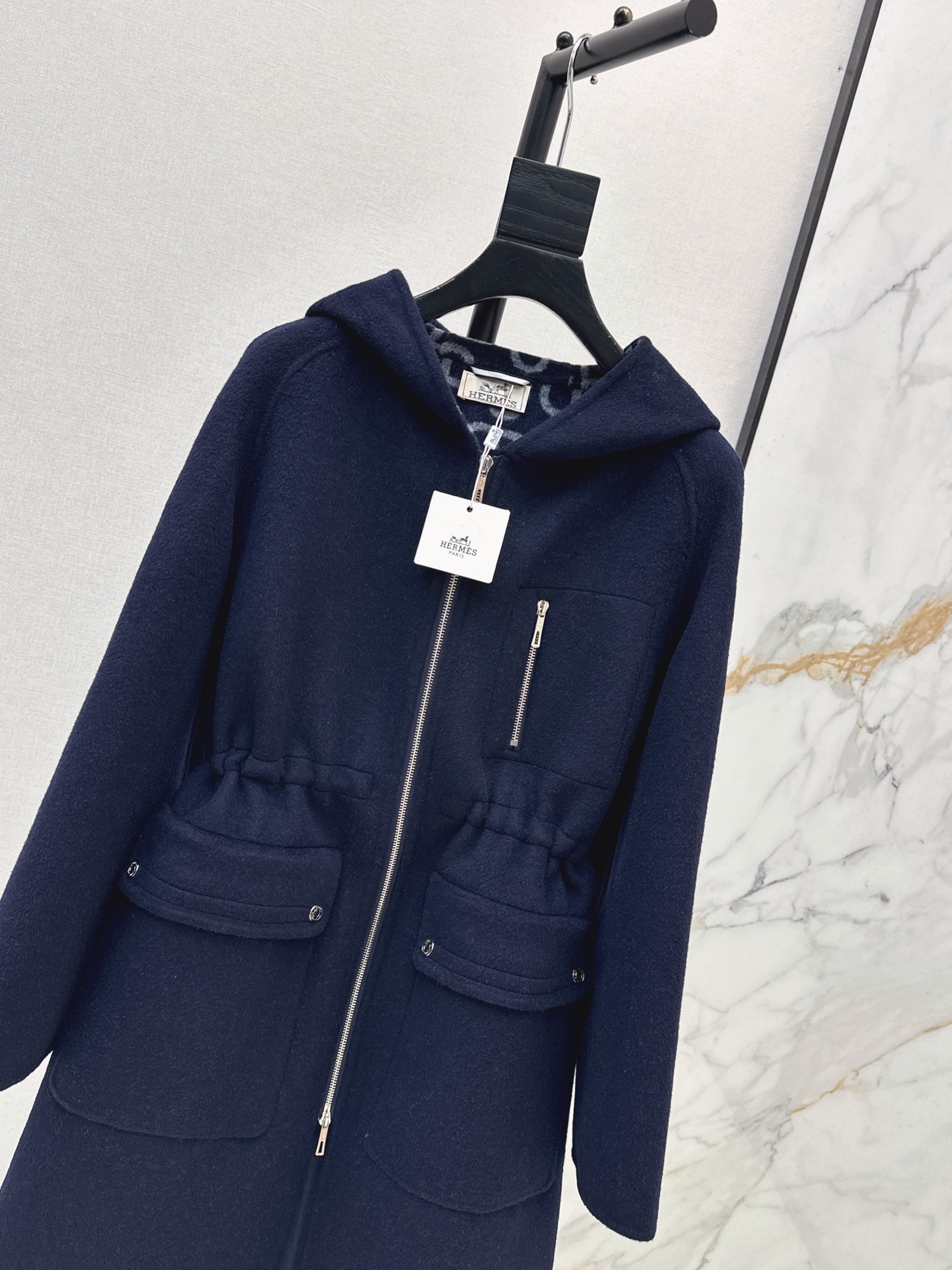 Her 26fw drawstring hooded overcoats