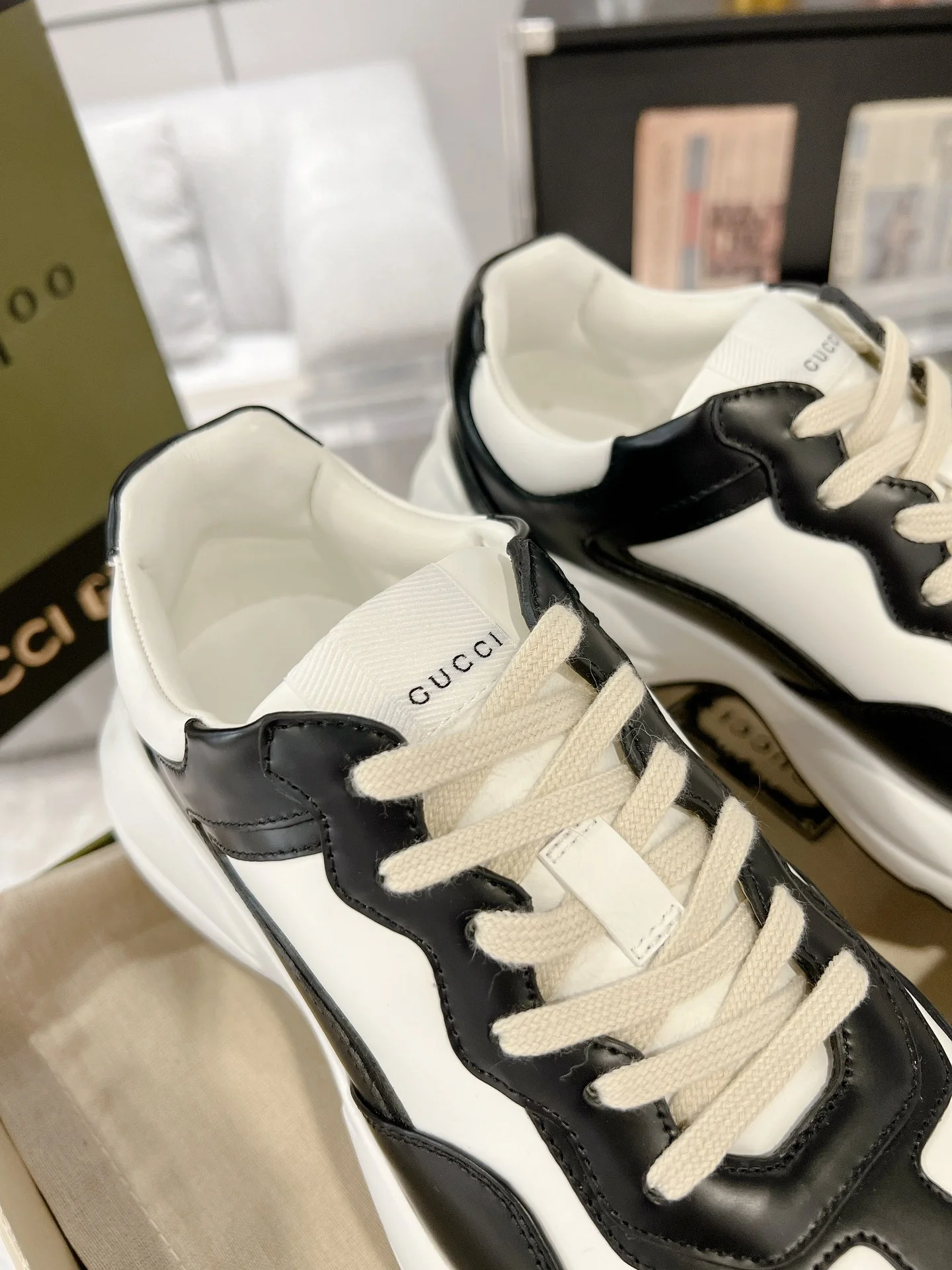 Gucc 25fw dad's shoes