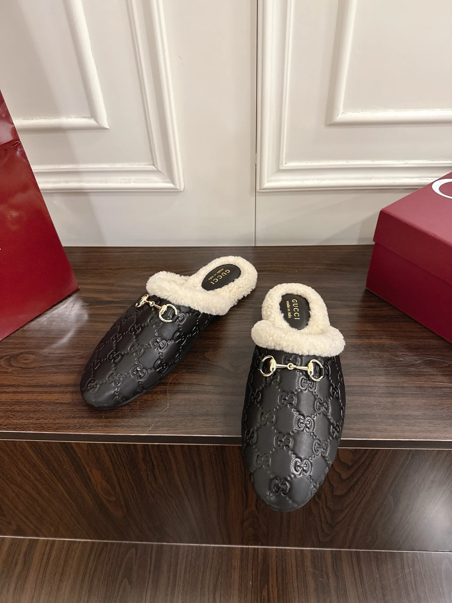 Guc 25fw mules shoes