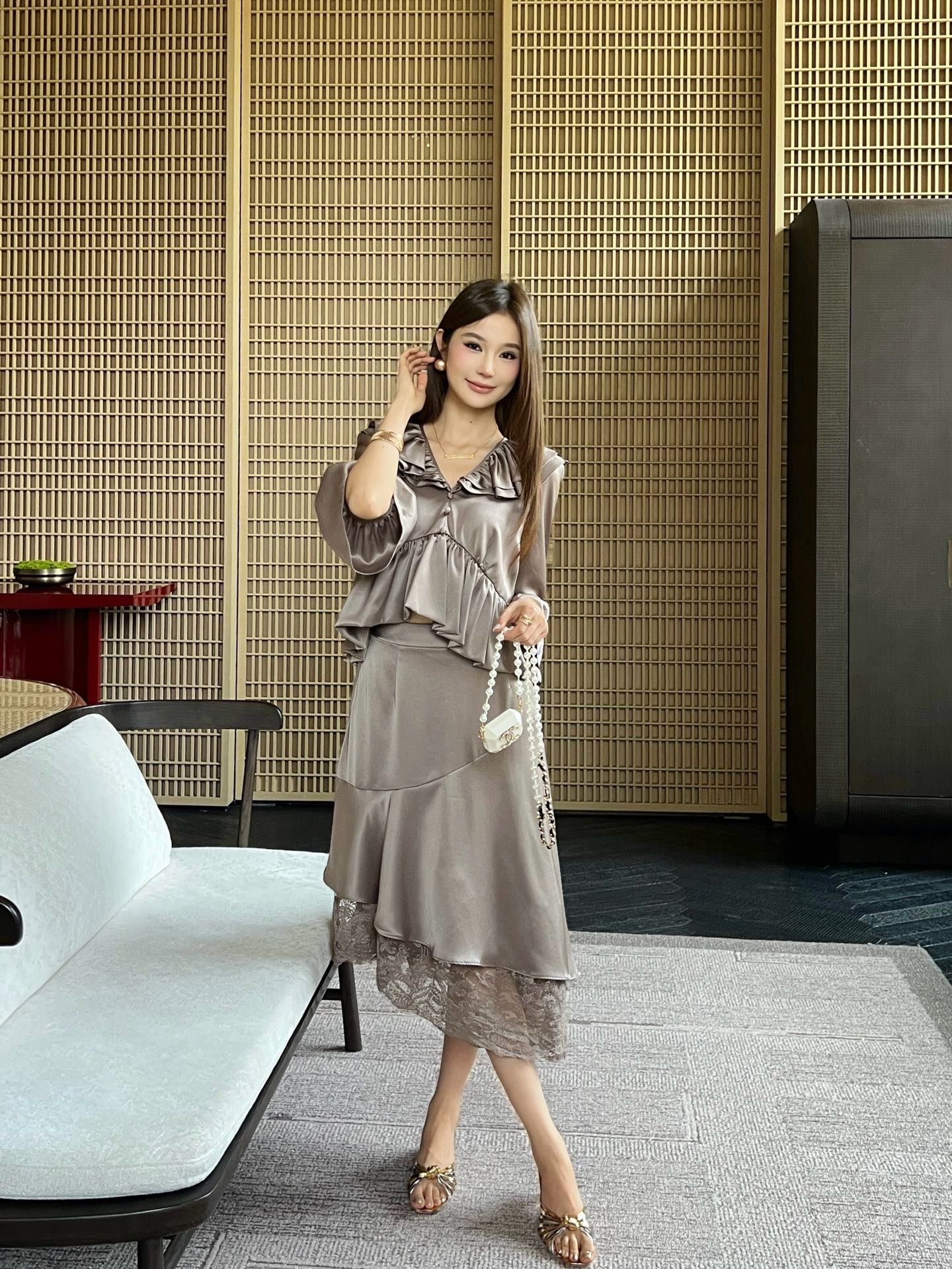Chol 26ss contract lace skirt
