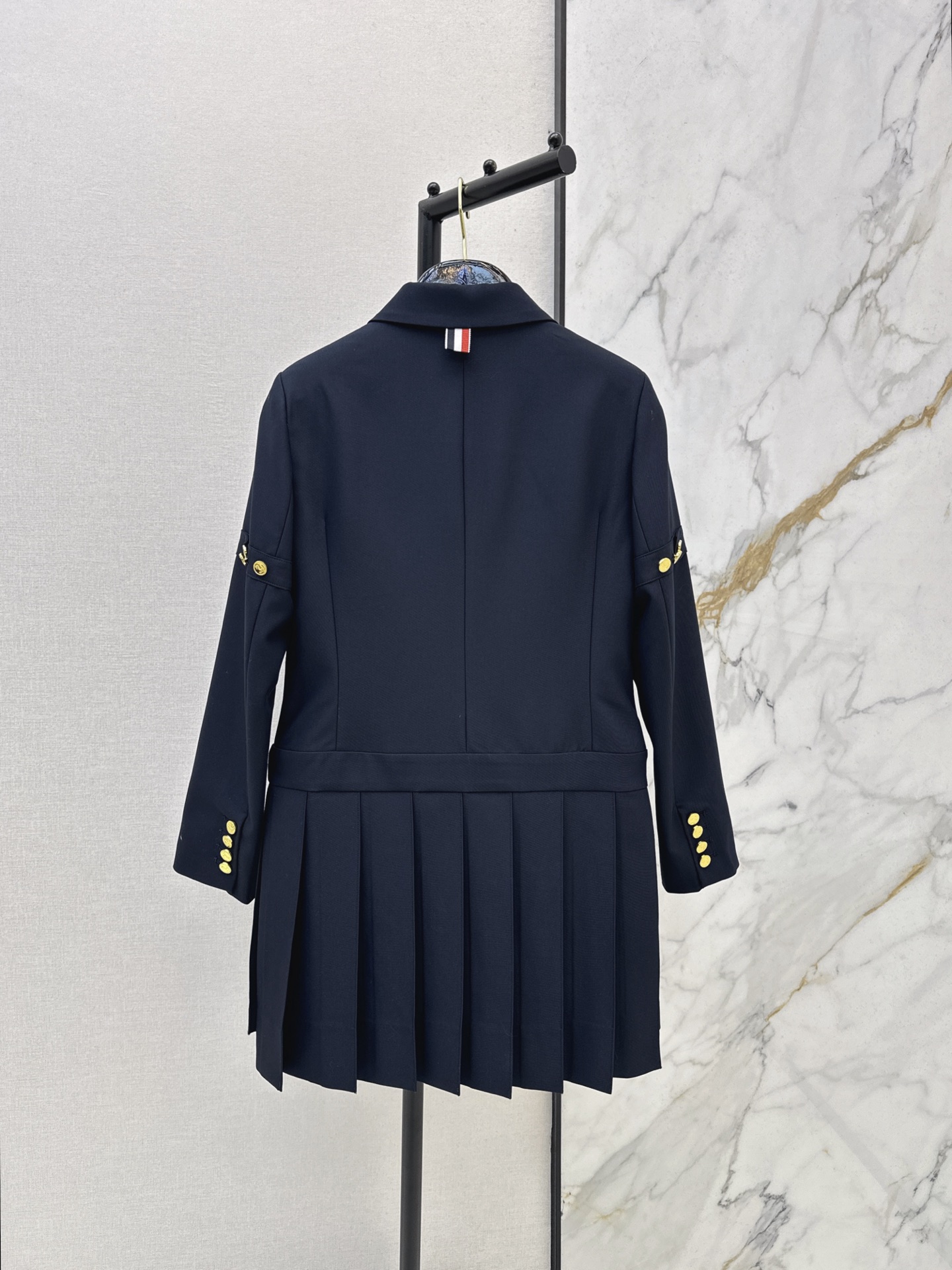 Thom 26fw contract pleated dress