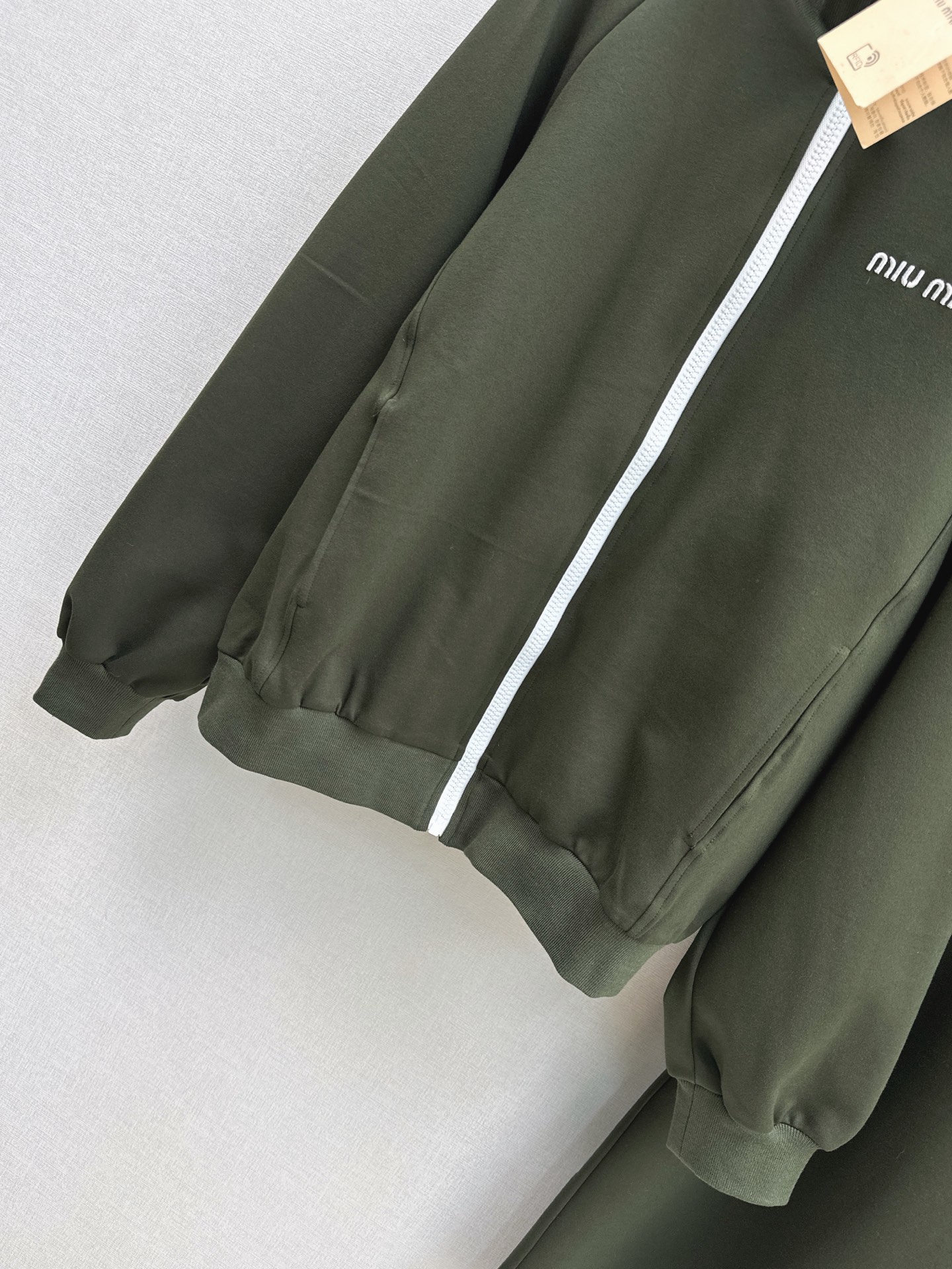Miu 26fw zipper jacket drawstring pants sets