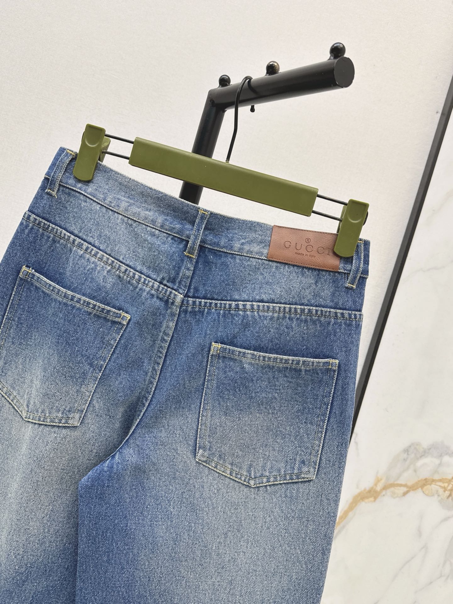 Guc 26fw wide-leg jeans