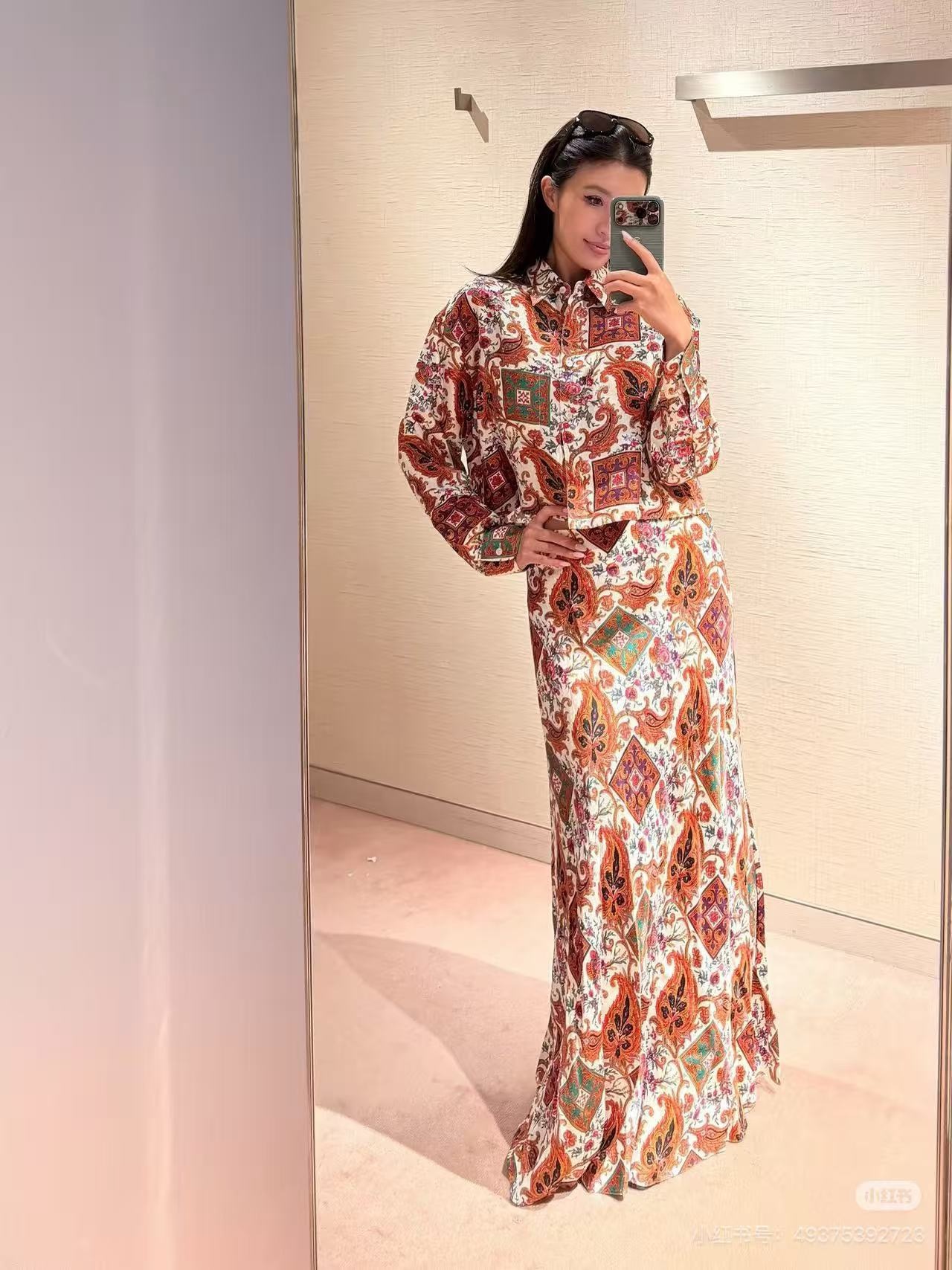 Loui 26fw cropped print shirt