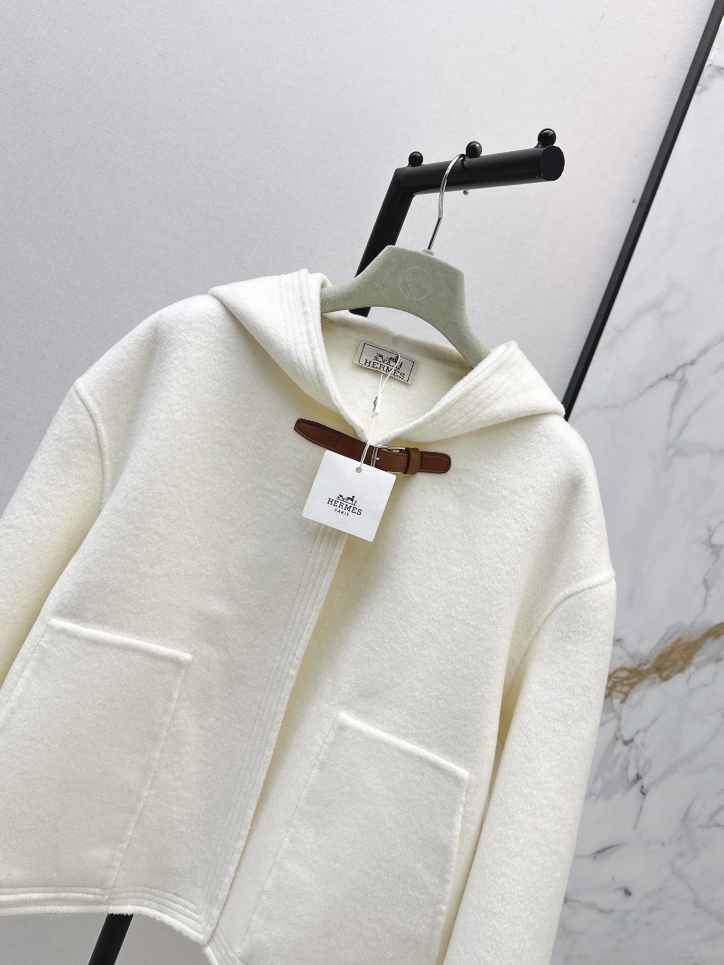 Her 26fw woolen hooded jacket