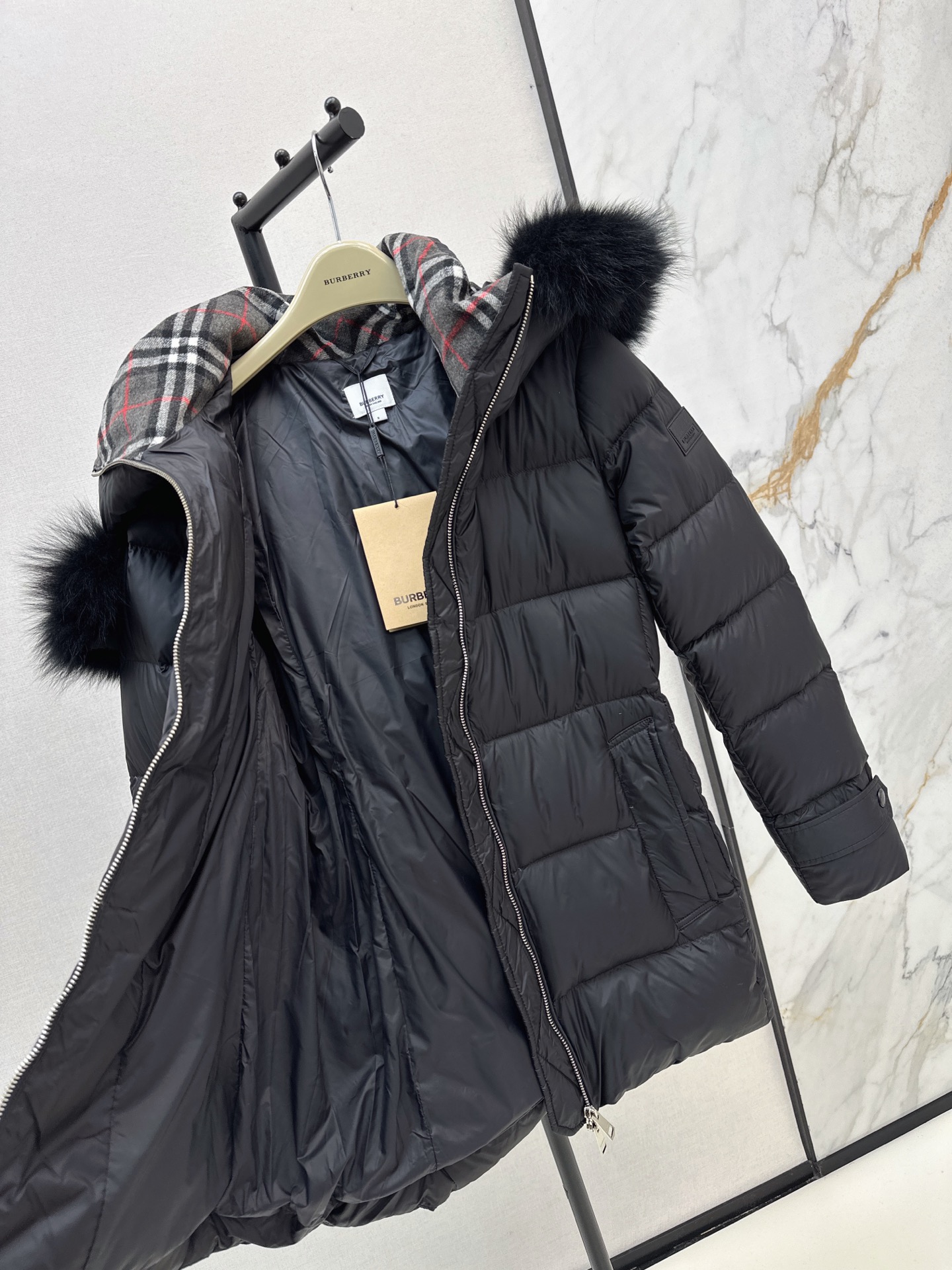 Bur 26fw Hooded Belted Down Jacket