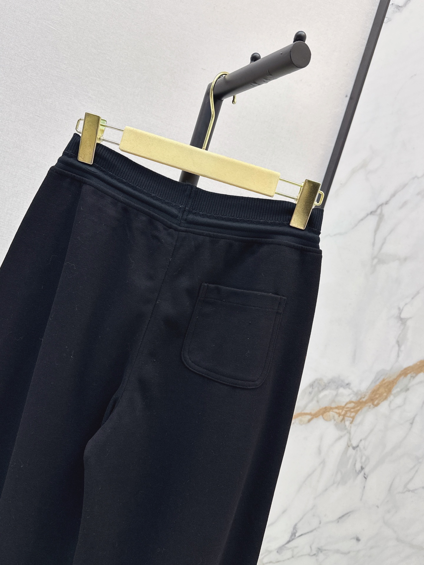 Miu 26fw darwstring pants sets