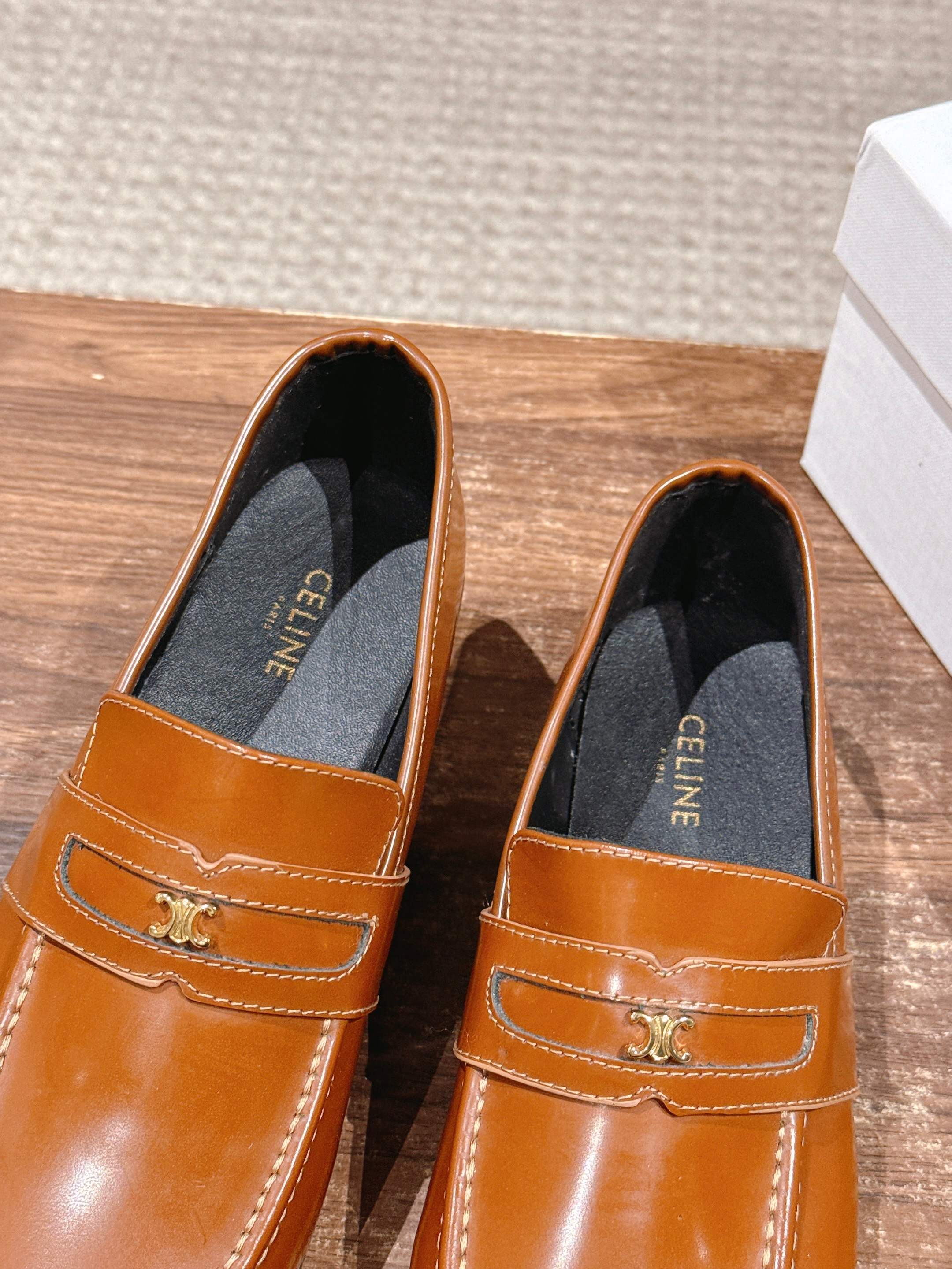 Celi 25fw loafer shoes