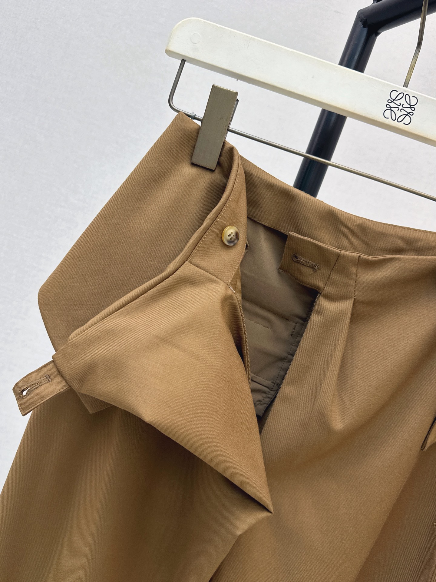 Loe 26fw asymmetric wide-leg pants
